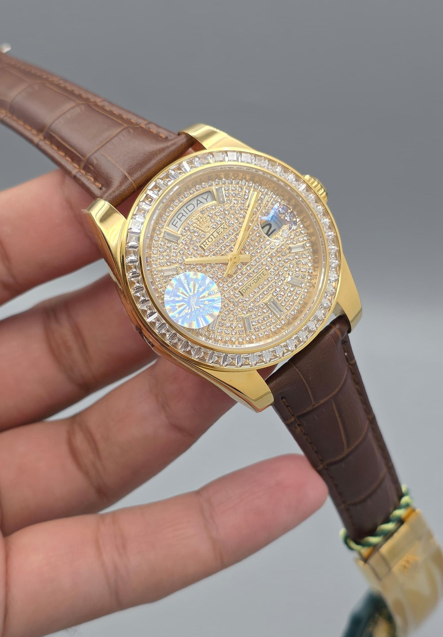 Luxury Yellow Gold Watch – Leather Strap, Zarcon Bezel, Day & Date