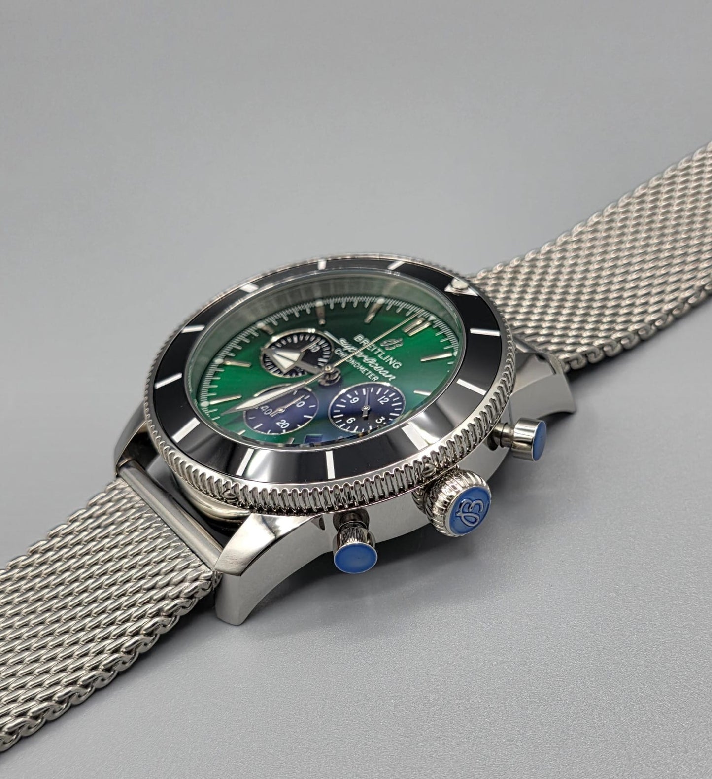 High Quality Luxury Branded Watch - Silver & Green