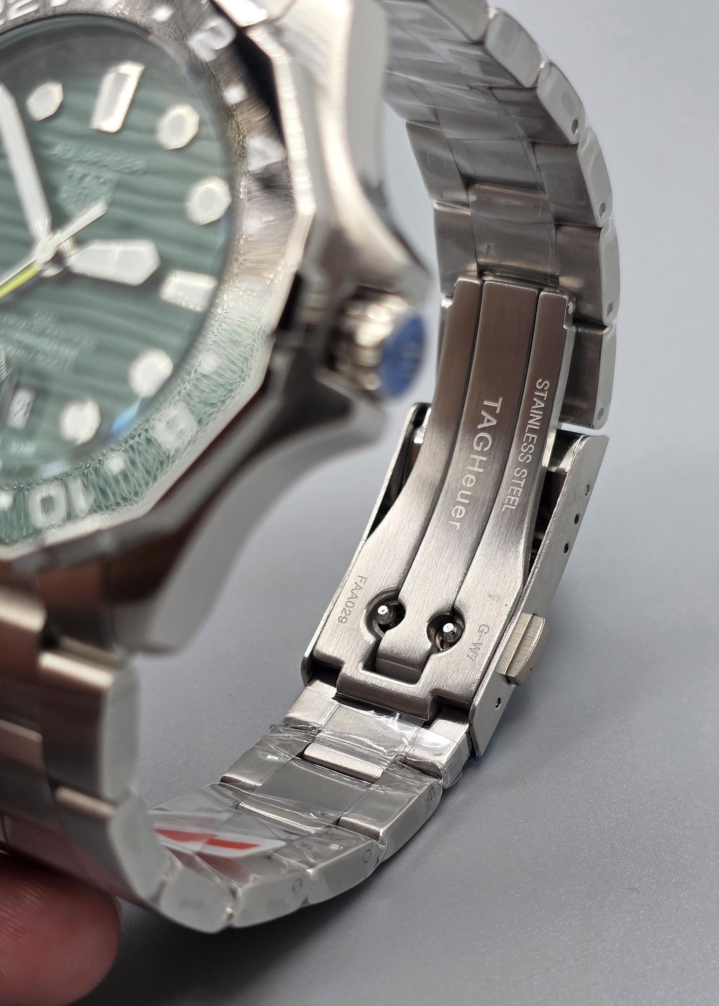 High Quality Luxury Branded Watch - G.M.T Green