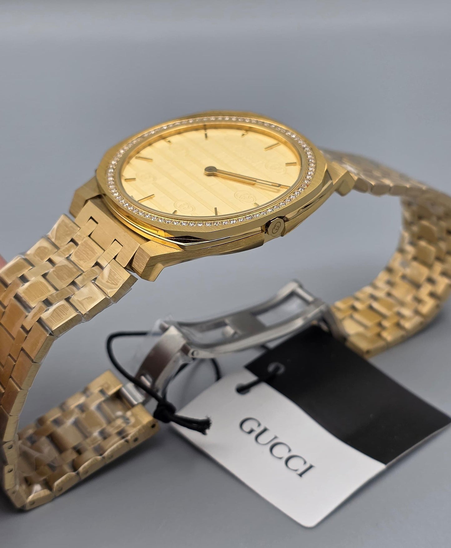 Luxury Ultra Slim Gold Watch – Gold Dial with Zarcoon Bezel
