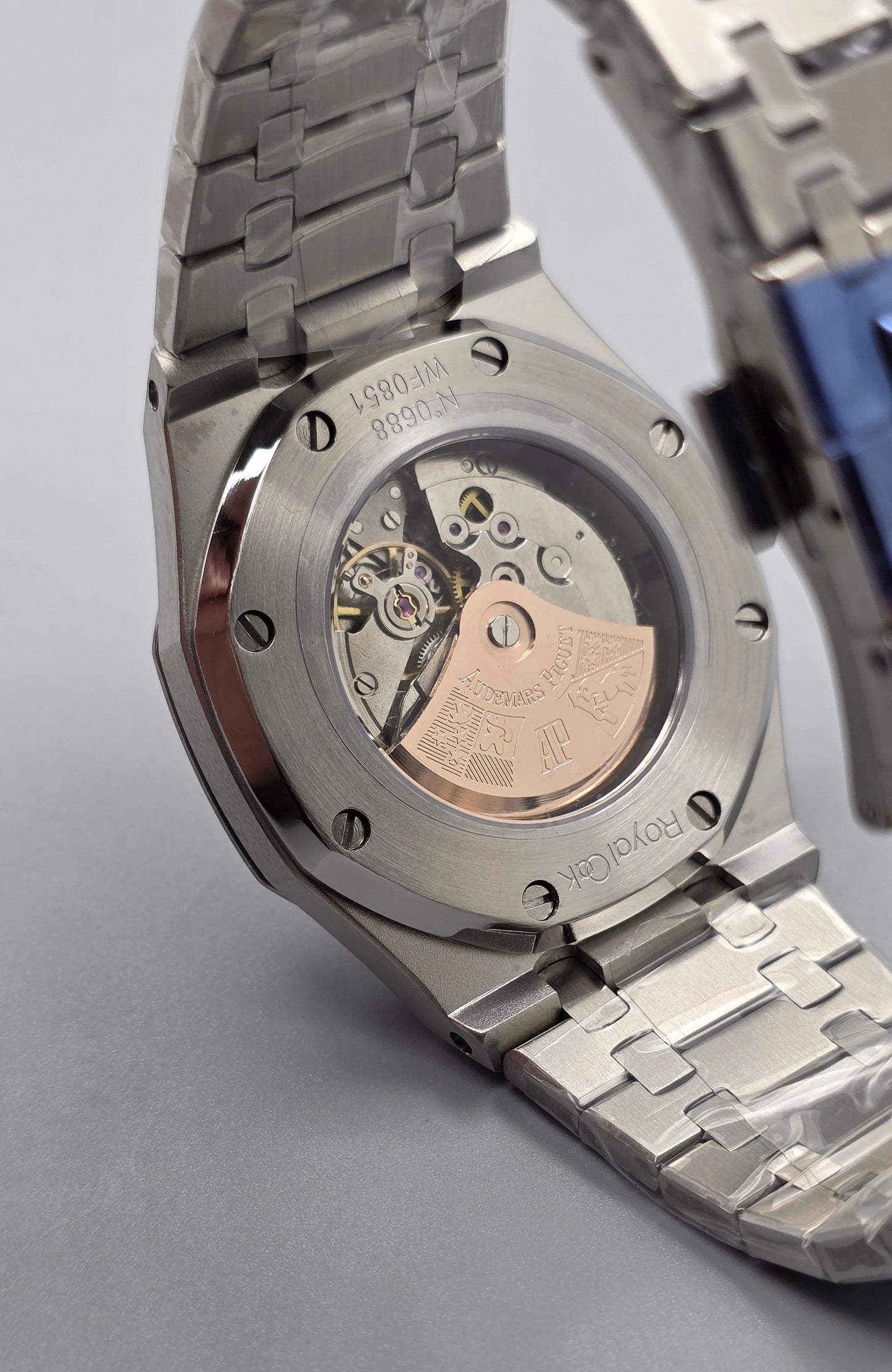 Luxury Men’s Stainless Steel Watch – Automatic Blue Dial