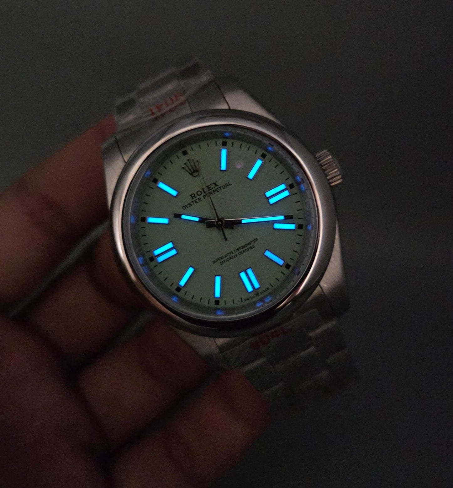 High Quality Luxury Branded Watch - Pistachio Dial