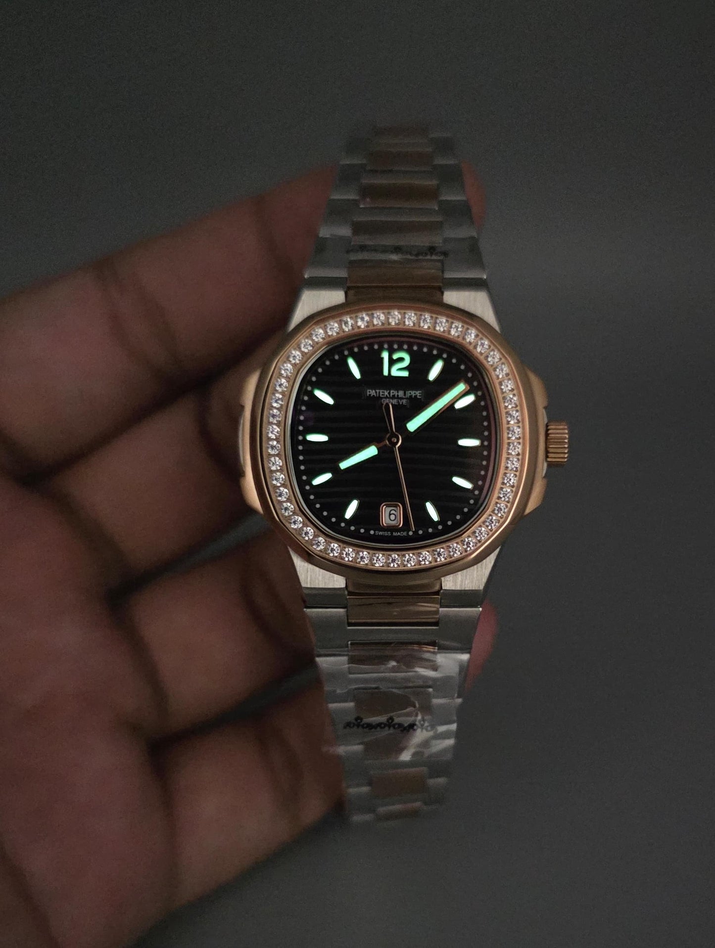 Luxury Ladies Watch – Silver & Rose Gold, Zarcoon Bezel, 32mm