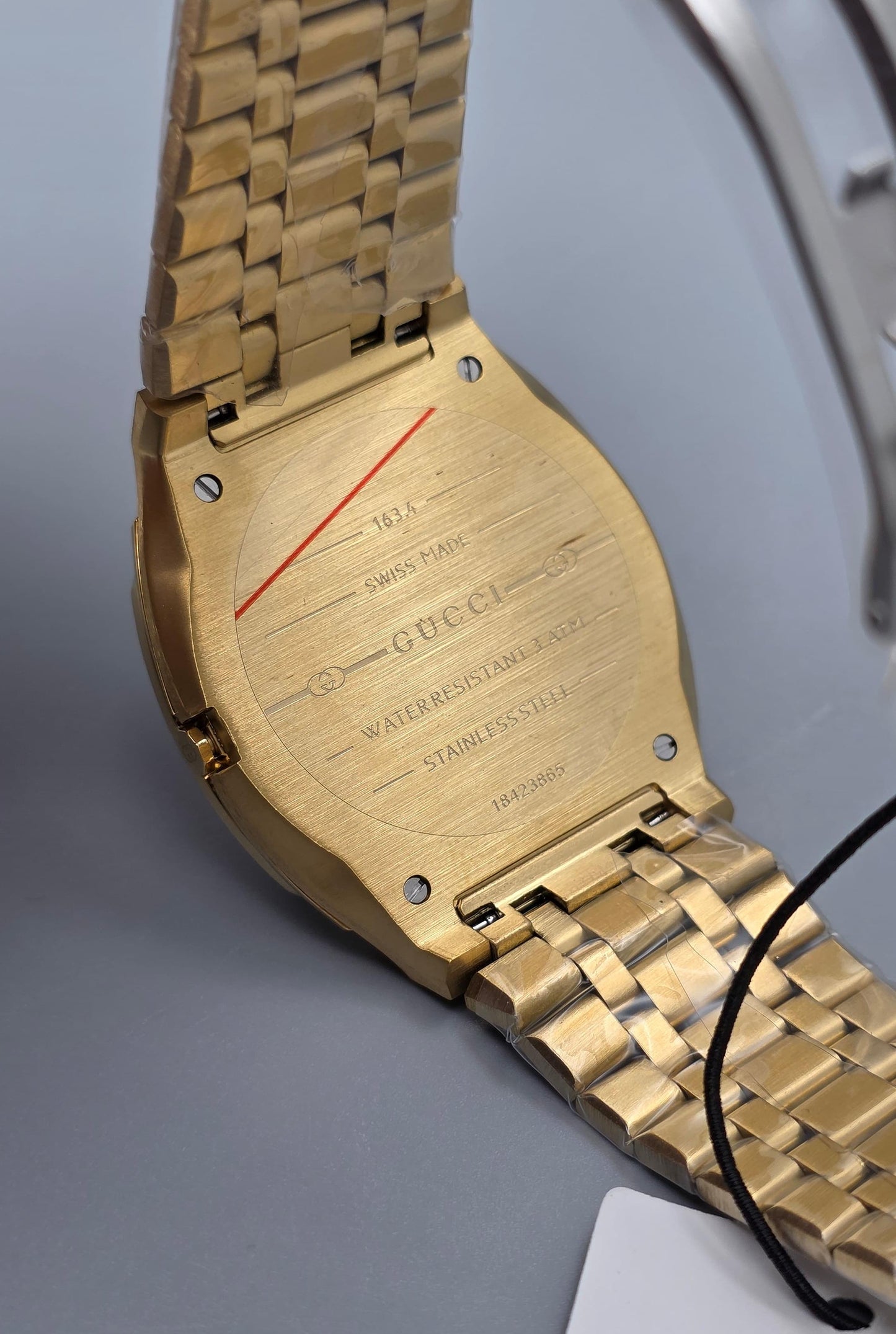 Luxury Ultra Slim Gold Watch – White Dial with Zarcoon Bezel