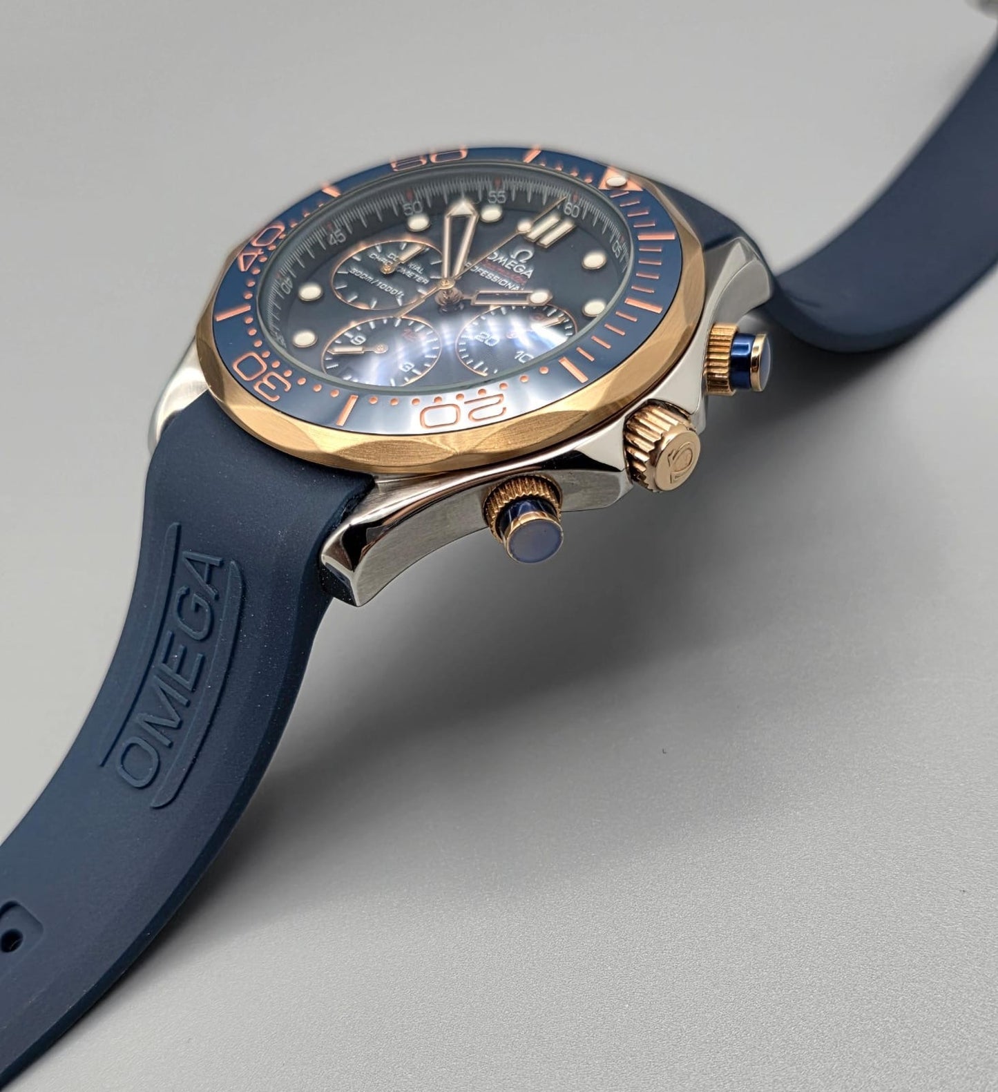 High Quality Luxury Branded Watch - PVC STRAP