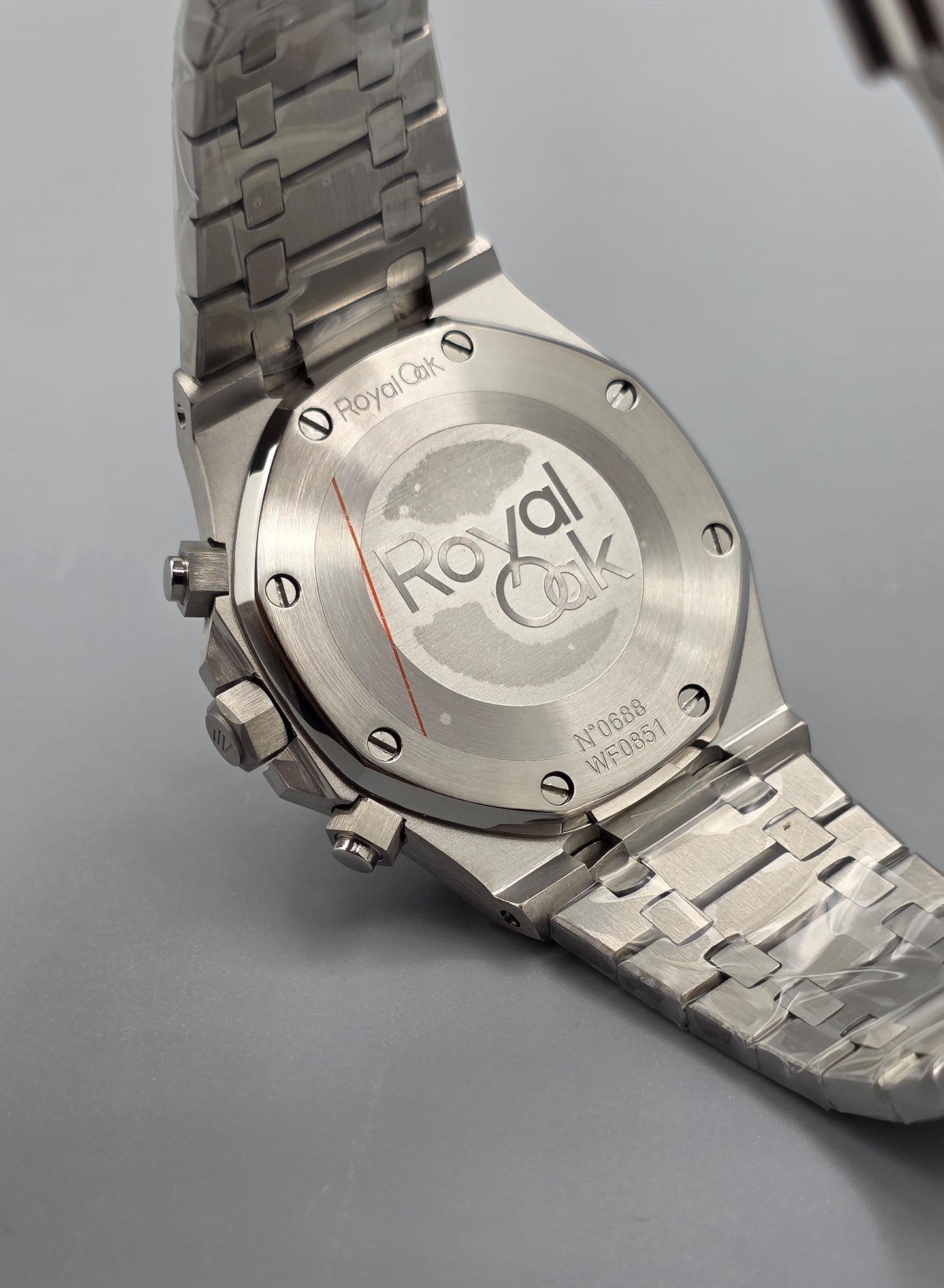 Luxury Men’s Chronograph Watch – Green Dial