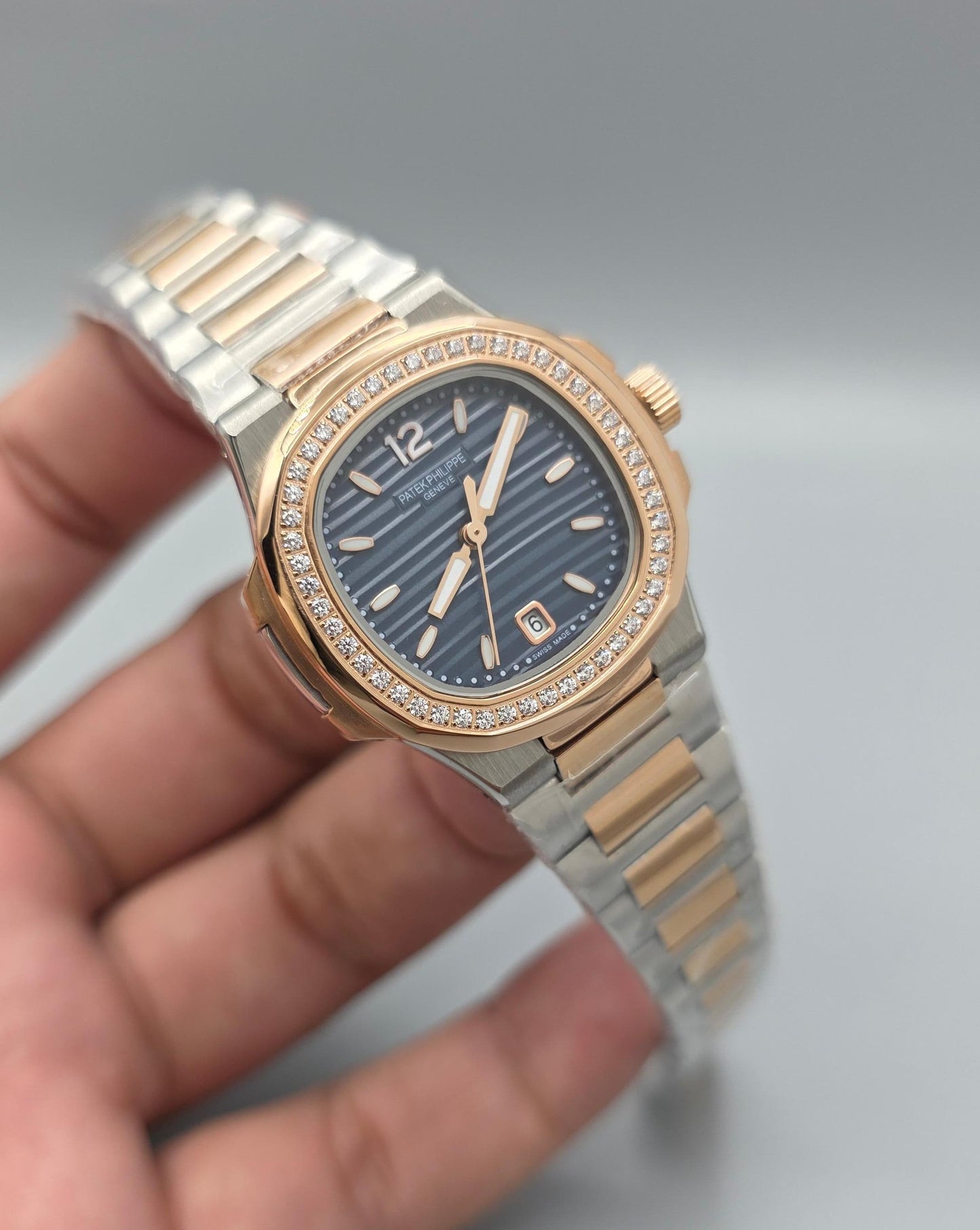 Luxury Ladies Watch – Silver & Rose Gold, Zarcoon Bezel, 32mm