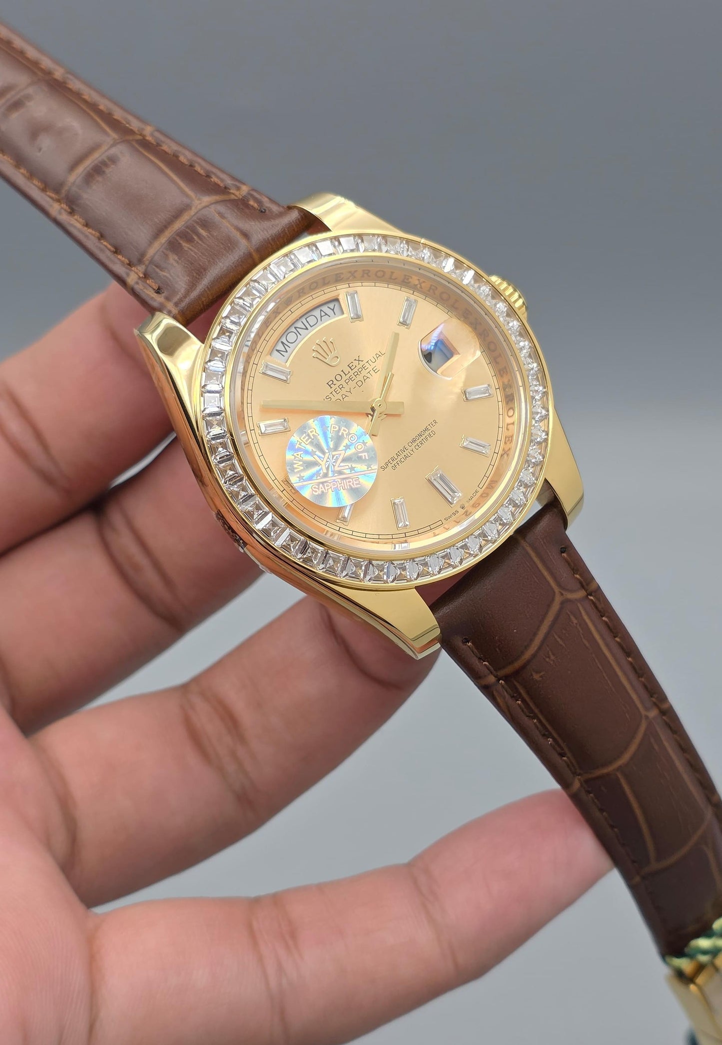 Luxury Yellow Gold Watch – Leather Strap, Zarcon Bezel, Day & Date