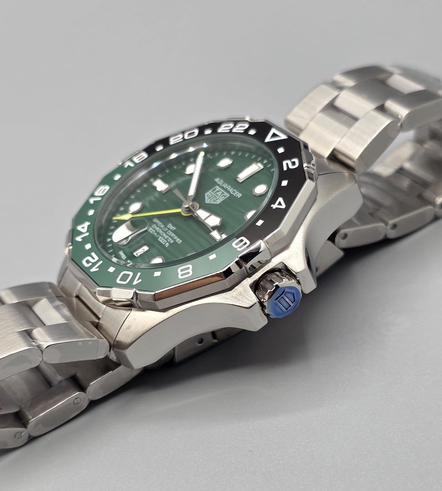 High Quality Luxury Branded Watch - G.M.T Green