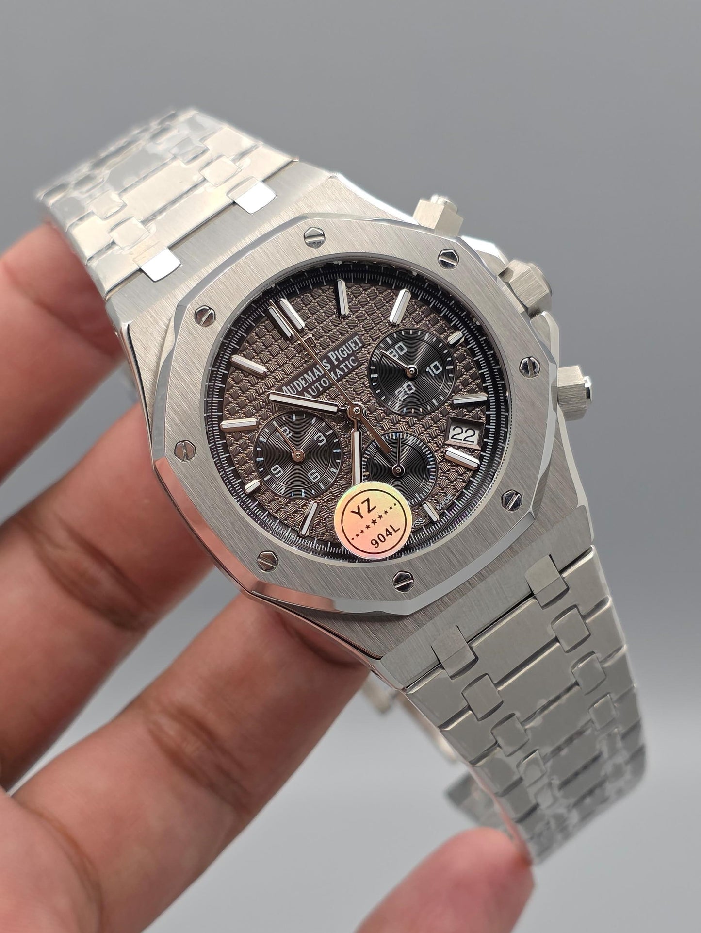 Luxury Men’s Chronograph Watch – Grey Dial