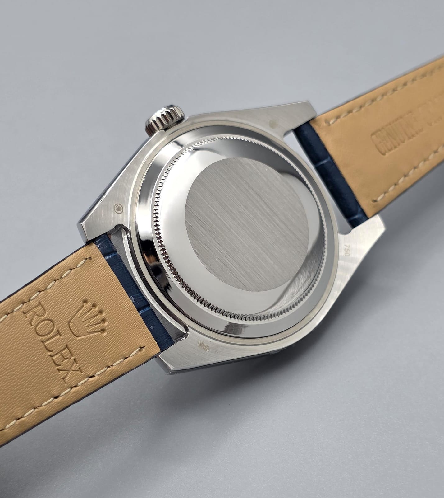 Luxury Leather Strap Watch – Full Stone Dial, Zarcon Bezel, Day & Date