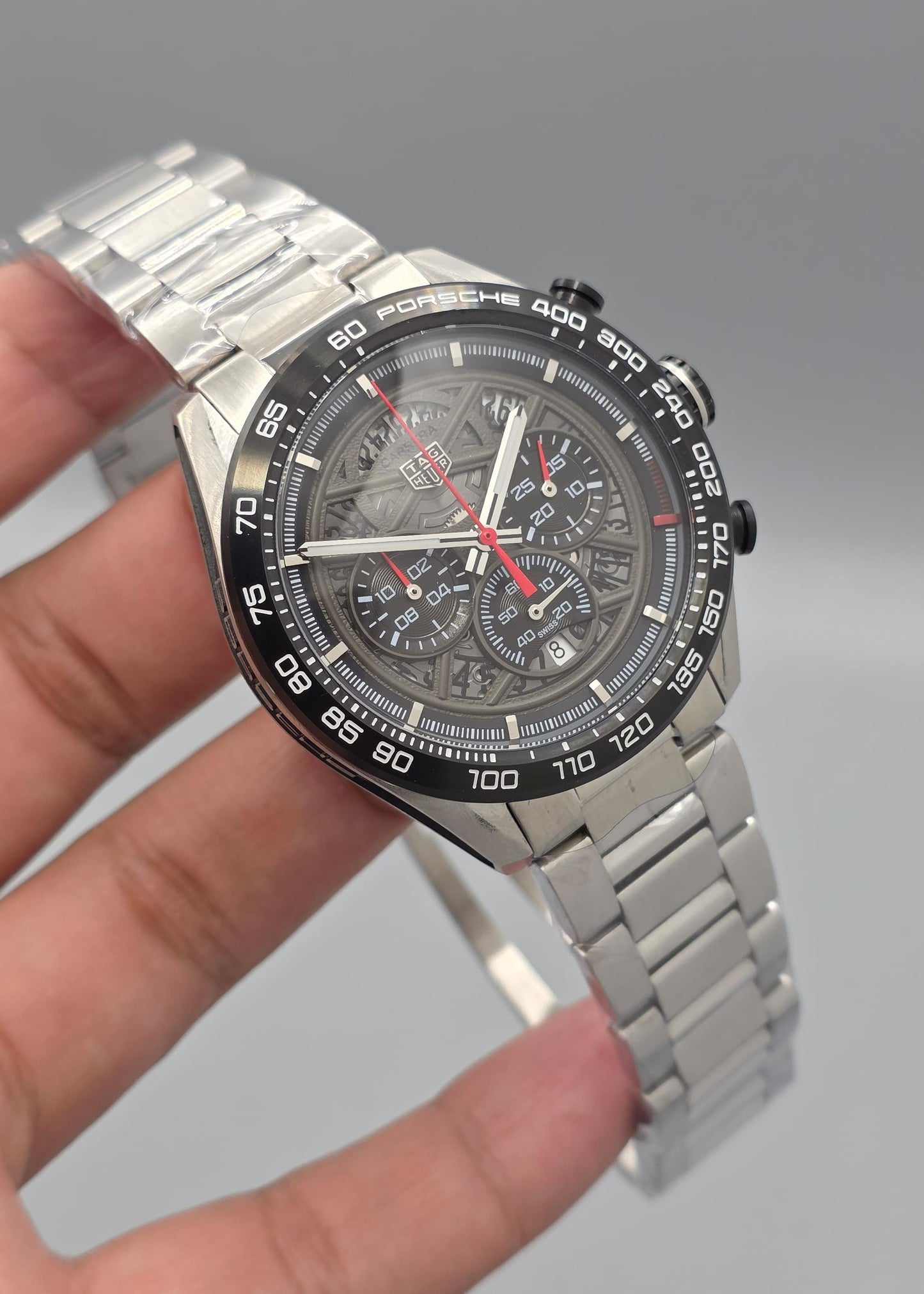 High Quality Luxury Branded Watch - Gray Dail
