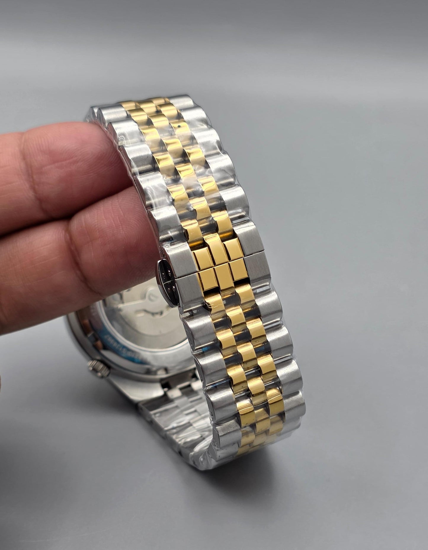 Luxury Black Dial Automatic – Two-Tone Edition
