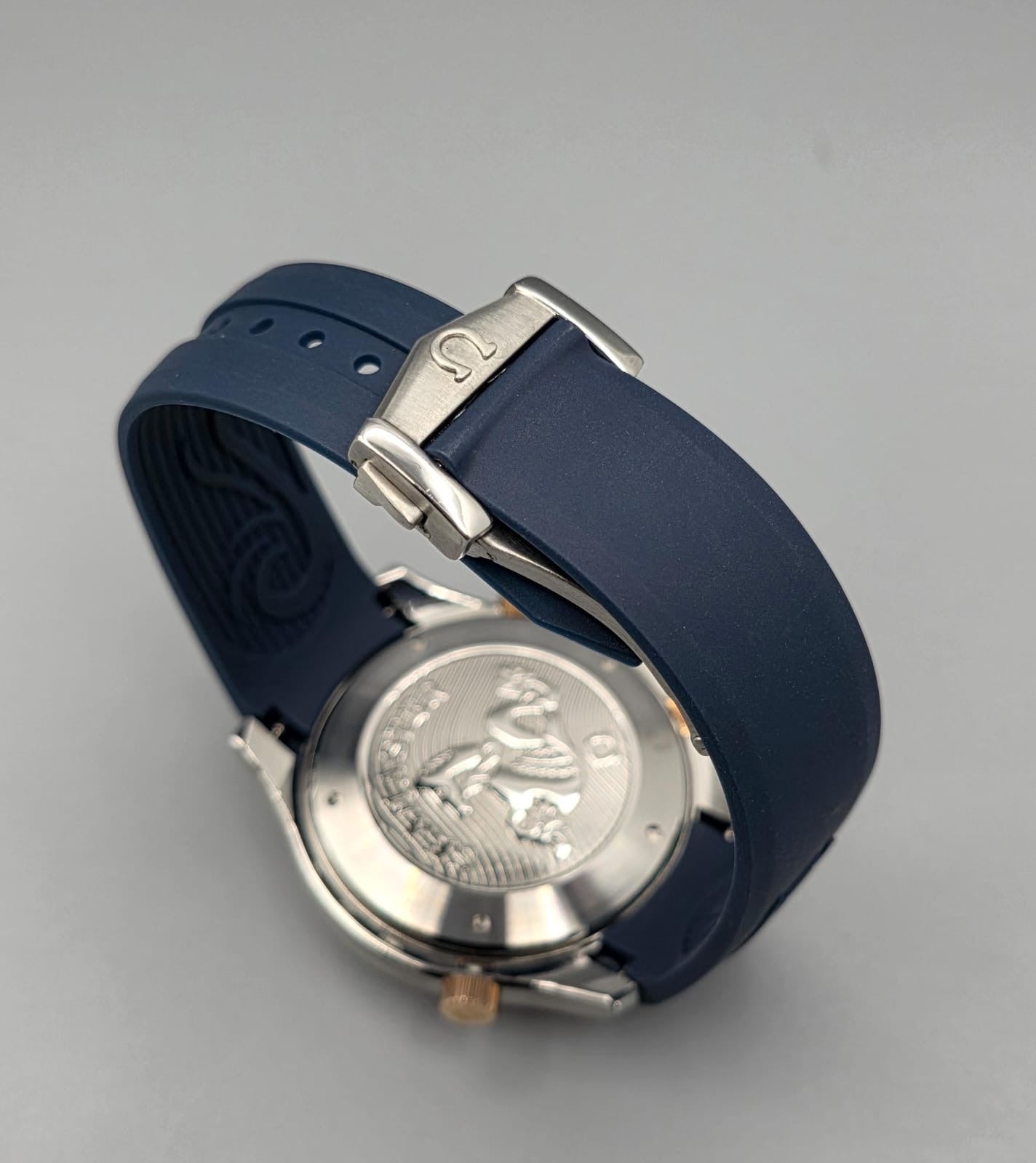 High Quality Luxury Branded Watch - PVC STRAP