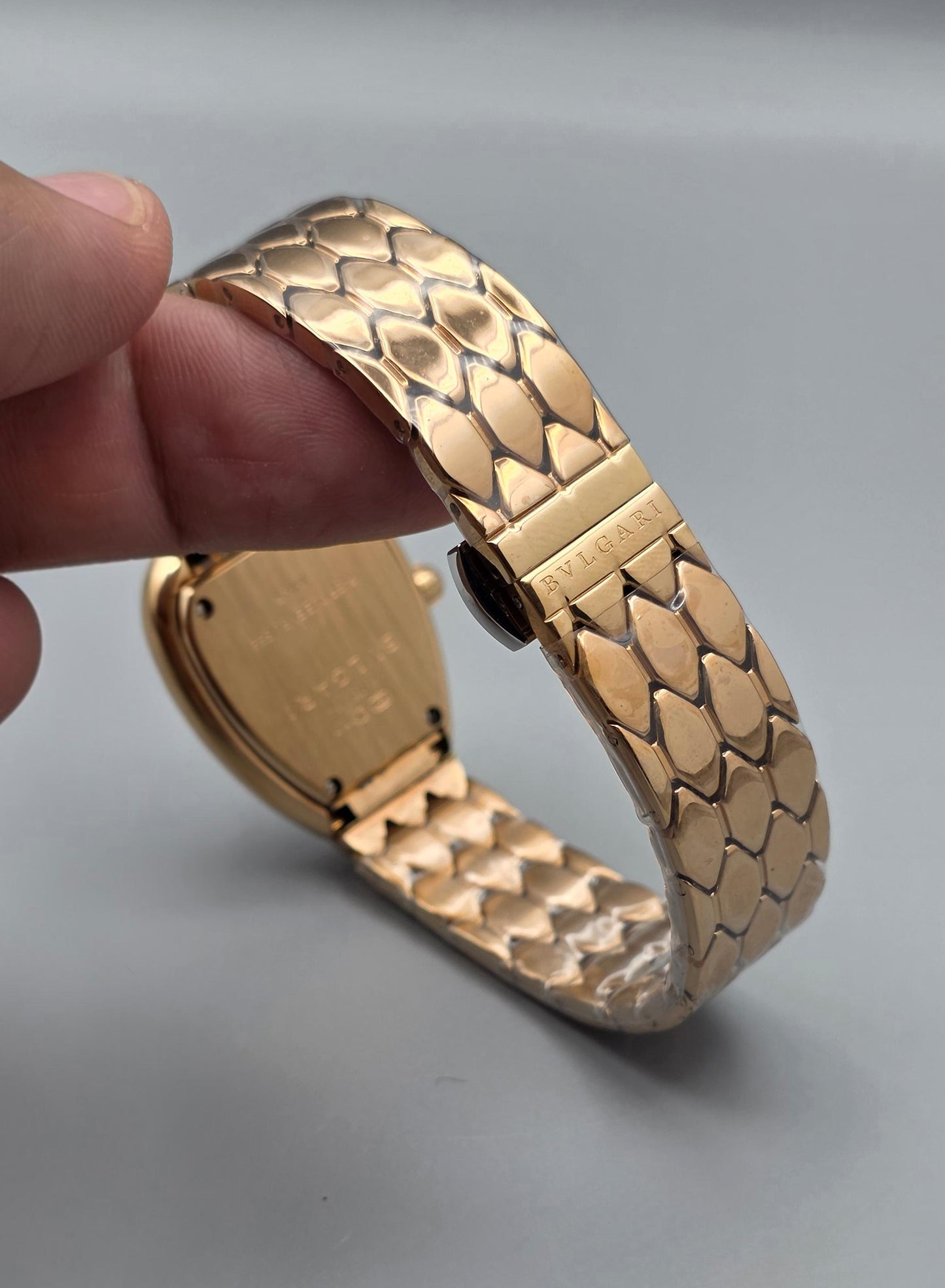 Luxury Serpent Style Ladies Watch – Rose Gold Edition