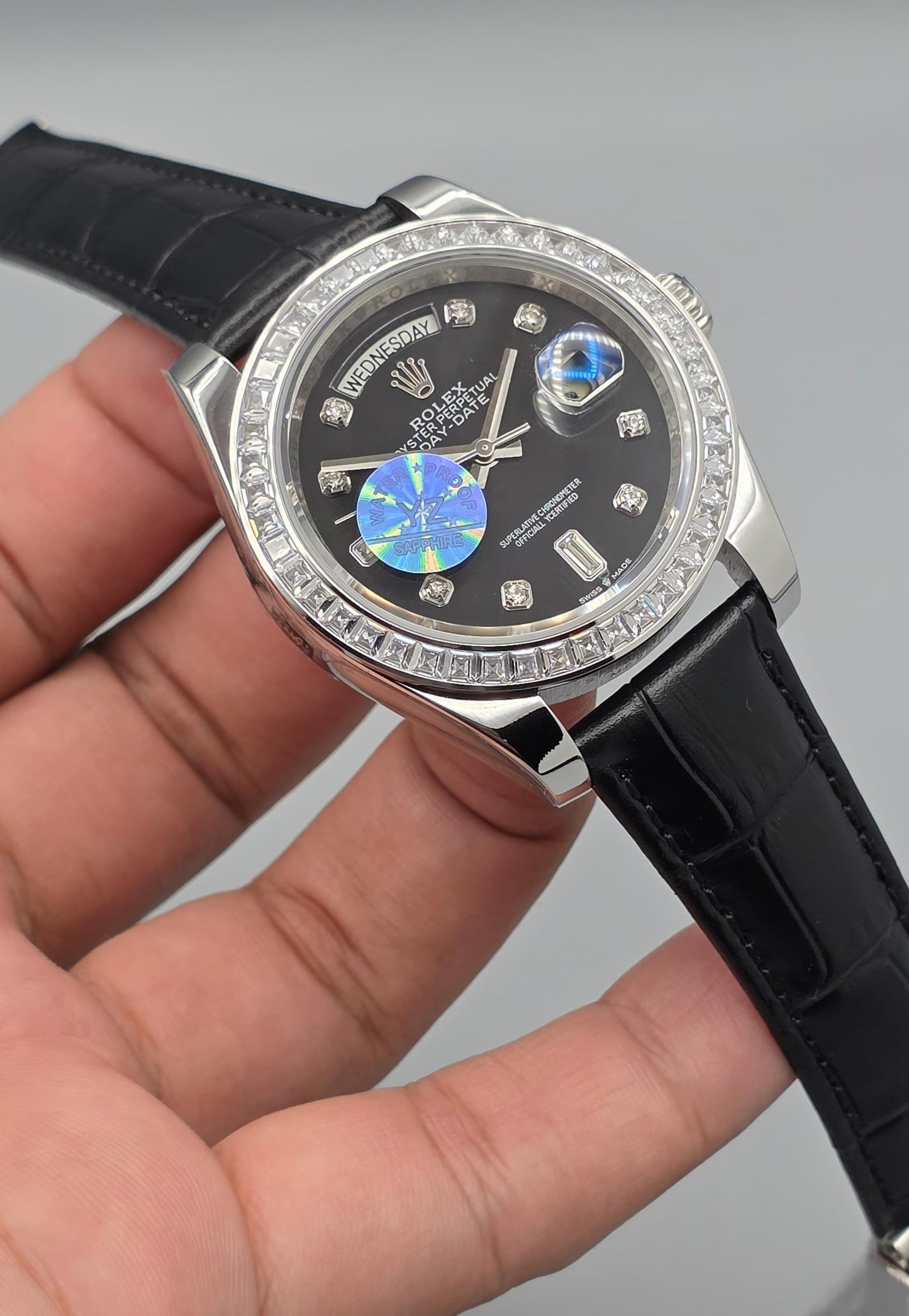 Luxury Leather Strap Watch – Zarcon Bezel, Day & Date