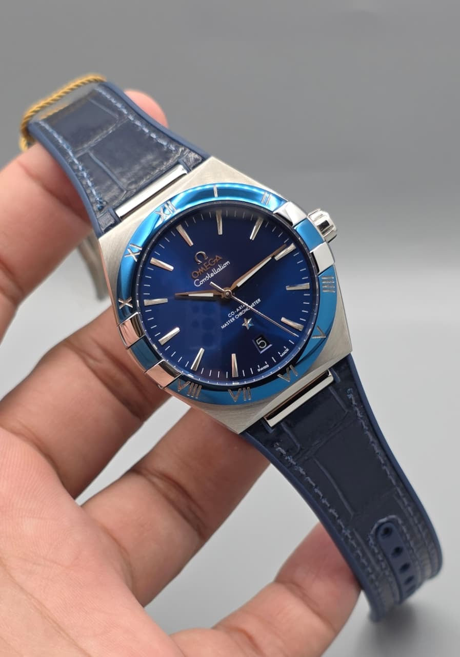 Luxury Blue Bezel Watch – Rubber Strap