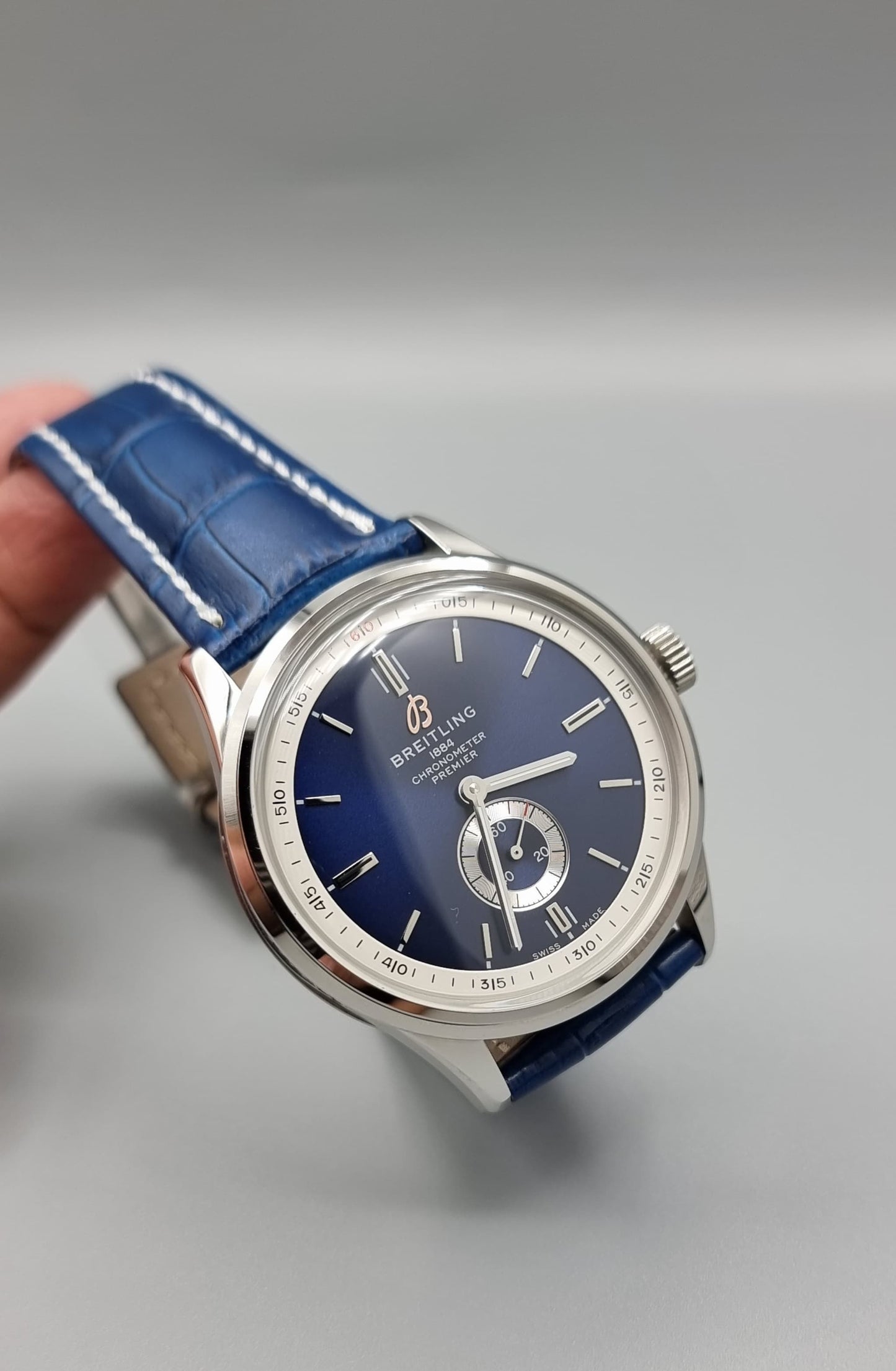 High Quality Luxury Branded Watch - Silver & Blue