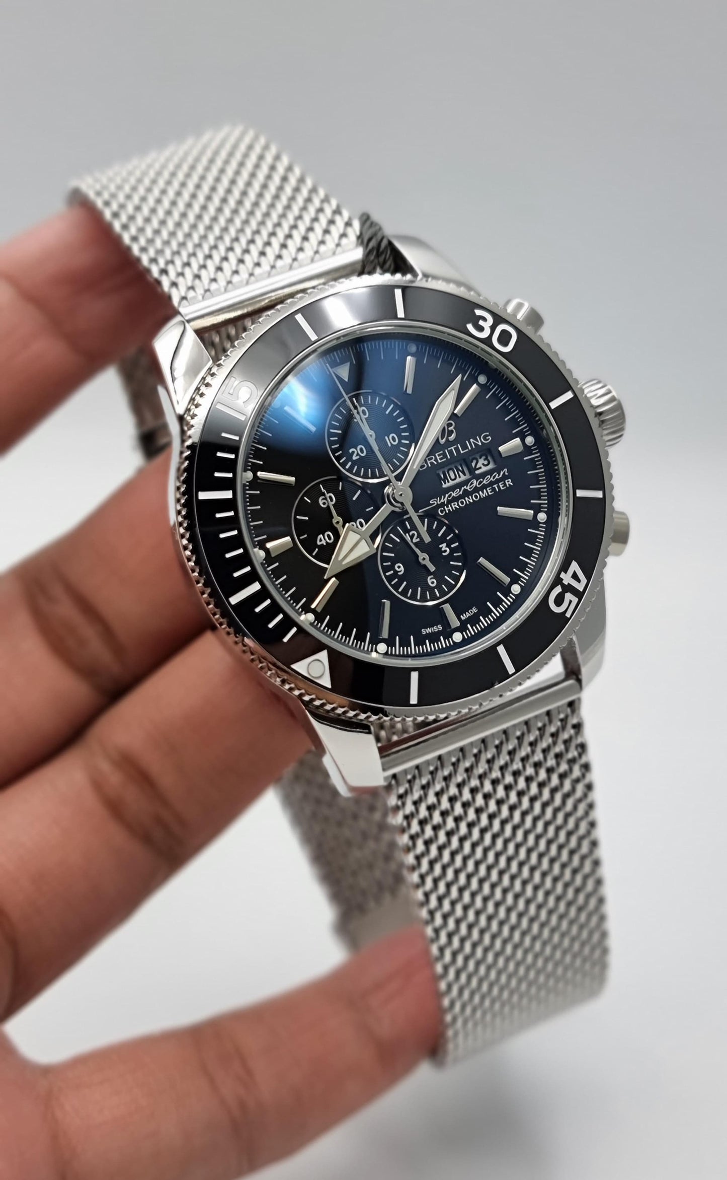 High Quality Luxury Branded Watch - Silver