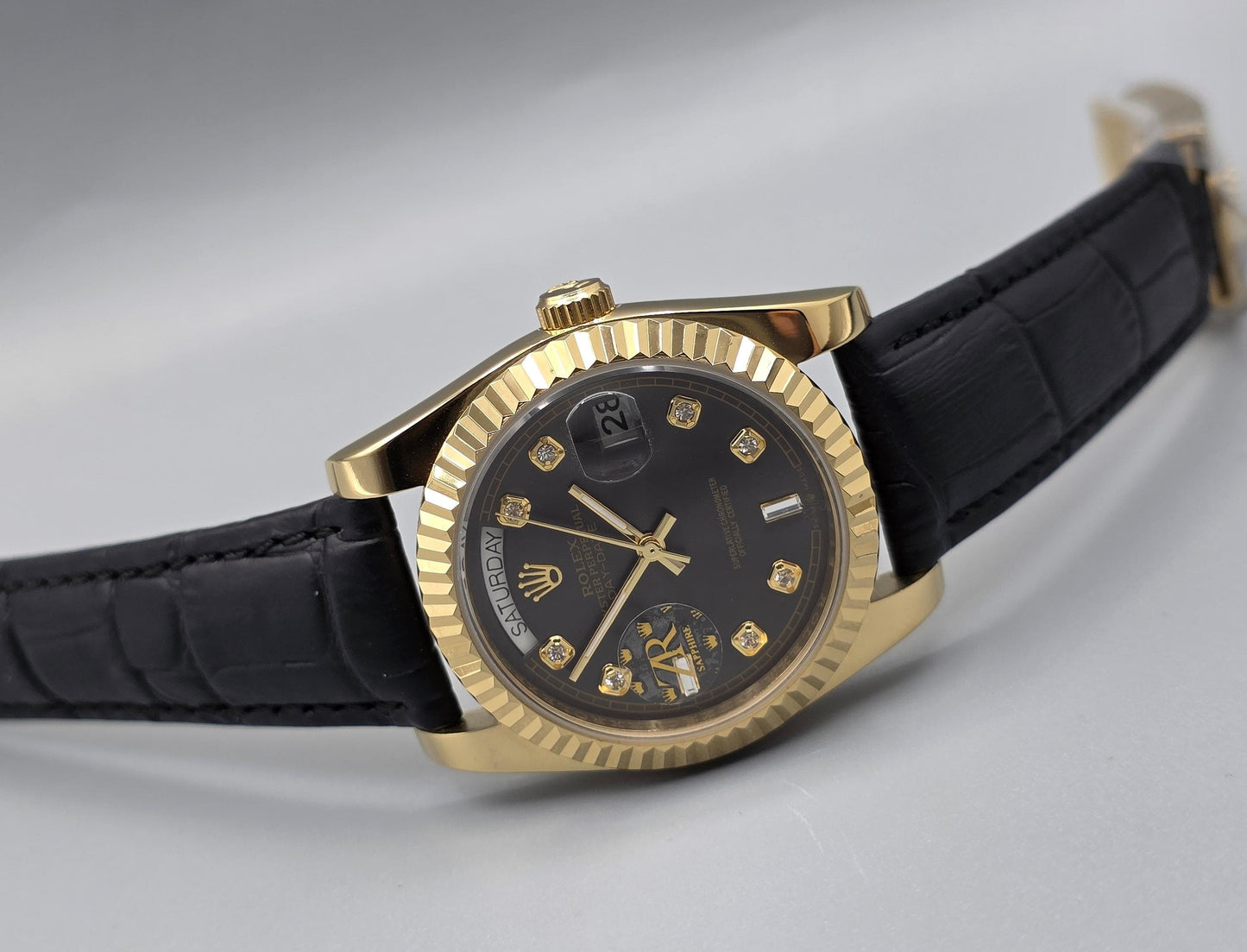 Luxury Grey Dial Watch – Master Lock Strap