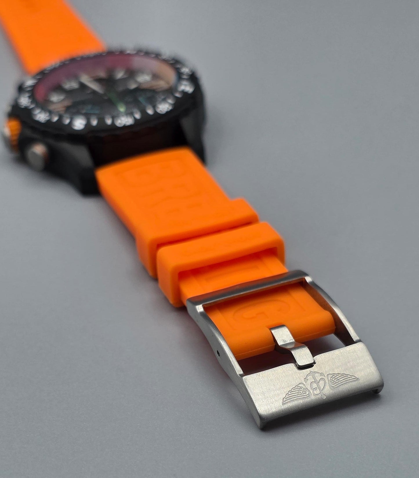 High Quality Luxury Branded Watch - Black & Orange