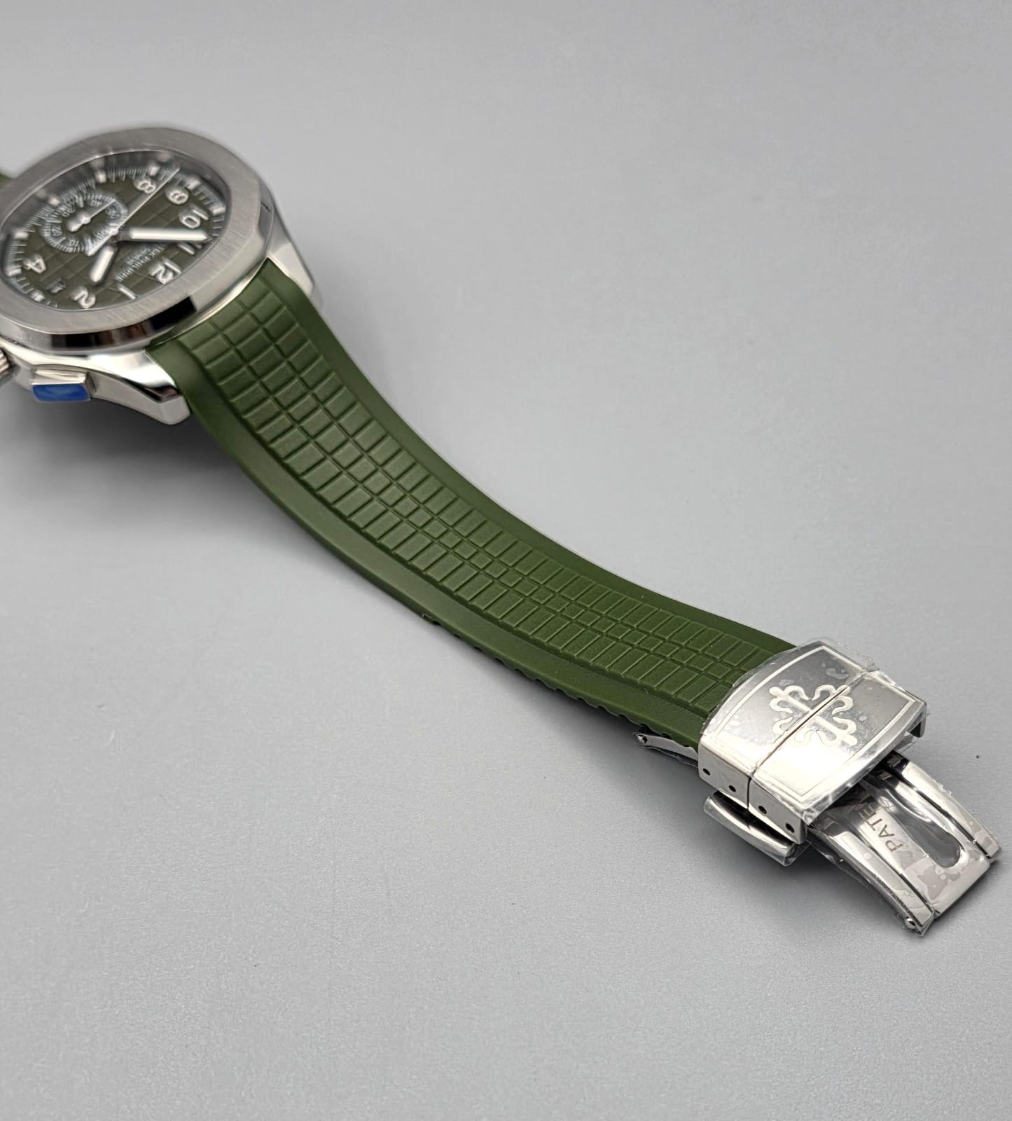 Luxury Olive Green & Steel Automatic – Sport Elegance Edition