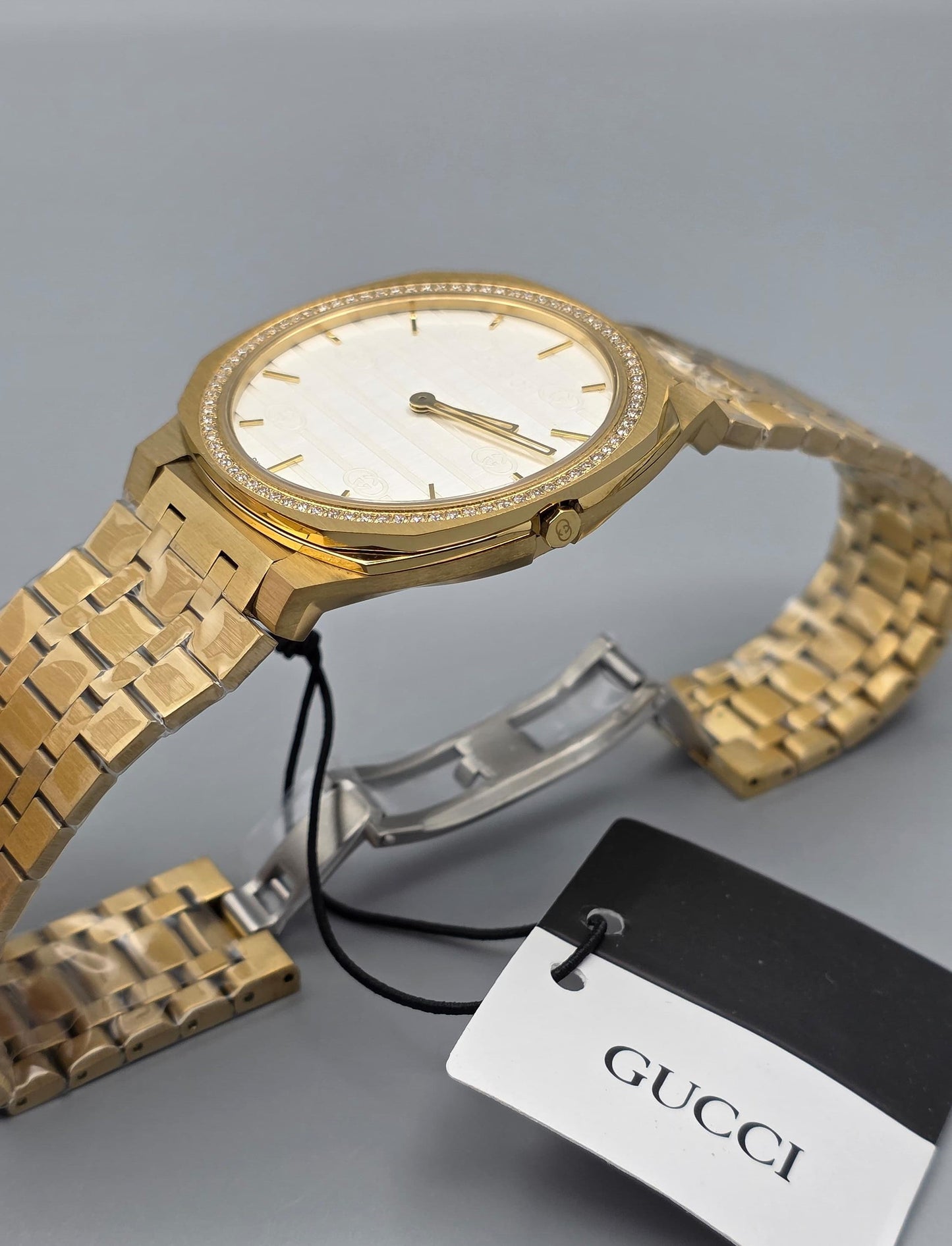 Luxury Ultra Slim Gold Watch – White Dial with Zarcoon Bezel