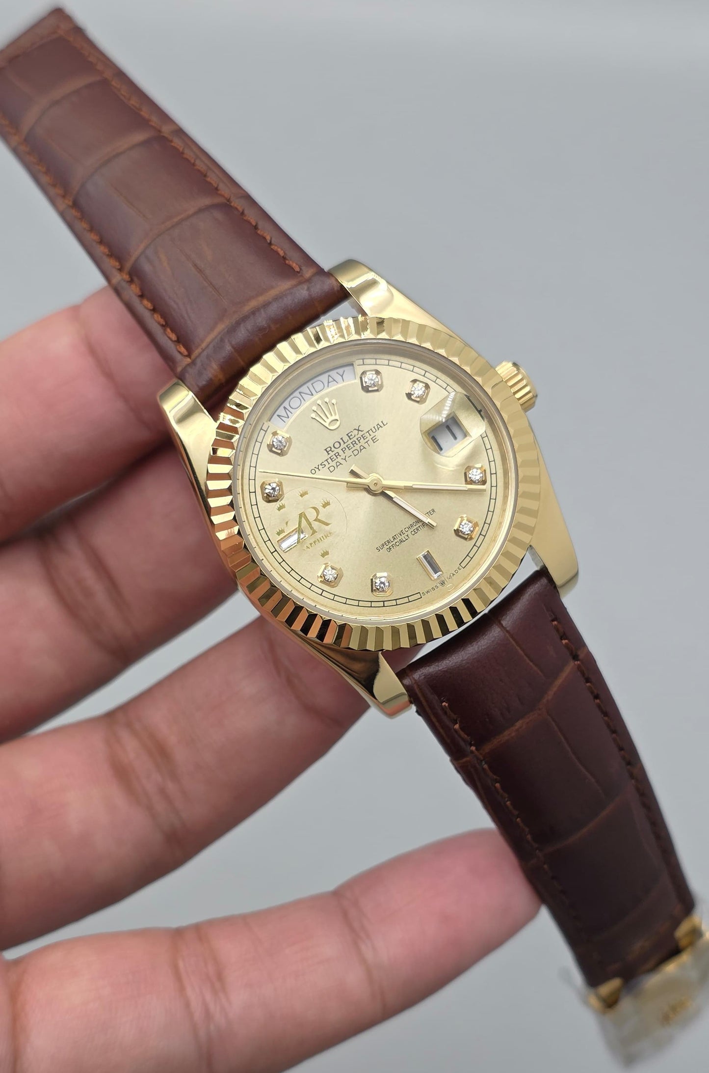 Luxury Gold Dial Watch – Leather Strap