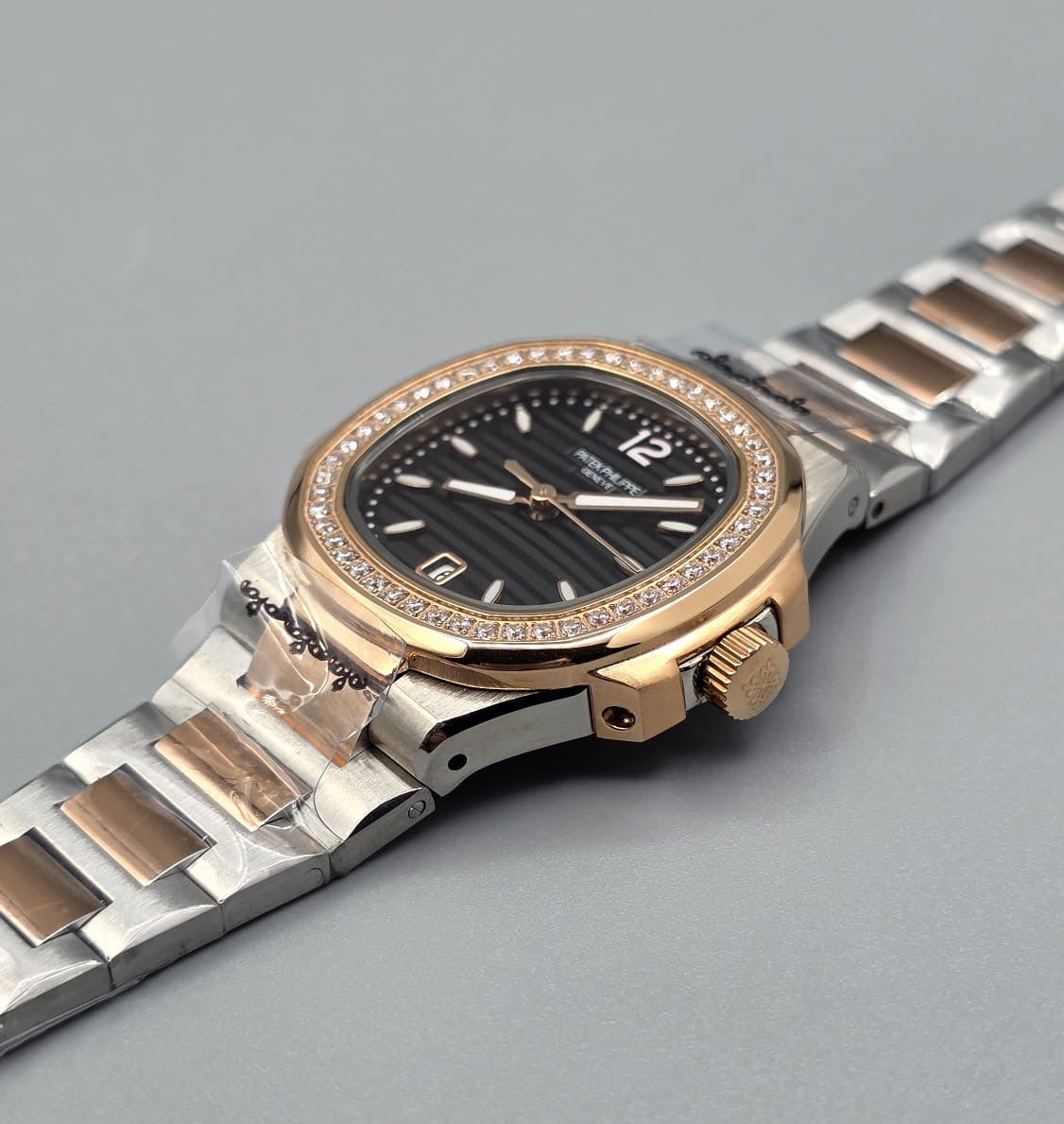 Luxury Ladies Watch – Silver & Rose Gold, Zarcoon Bezel, 32mm
