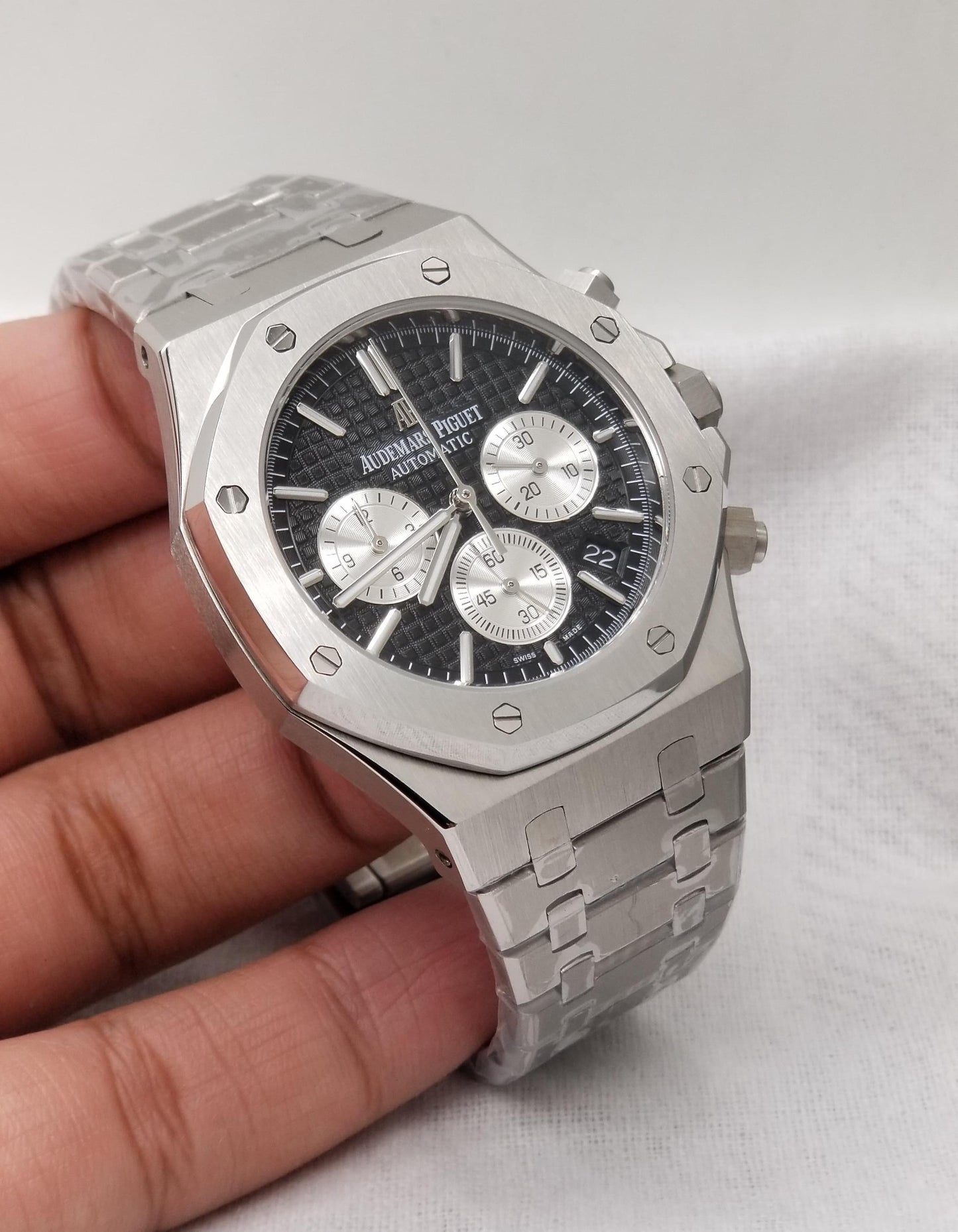 Luxury Men’s Chronograph Watch – Black Dial