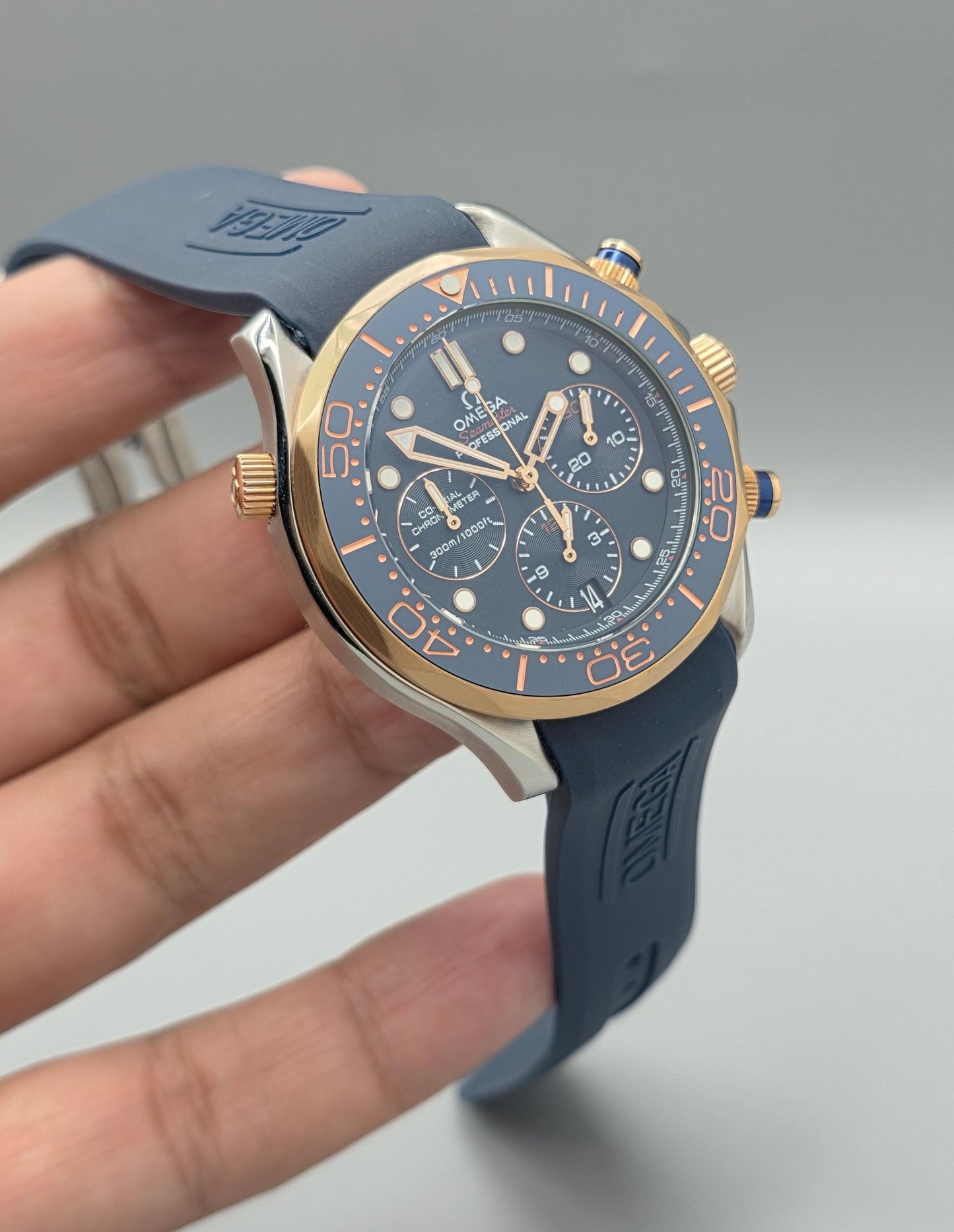 High Quality Luxury Branded Watch - PVC STRAP