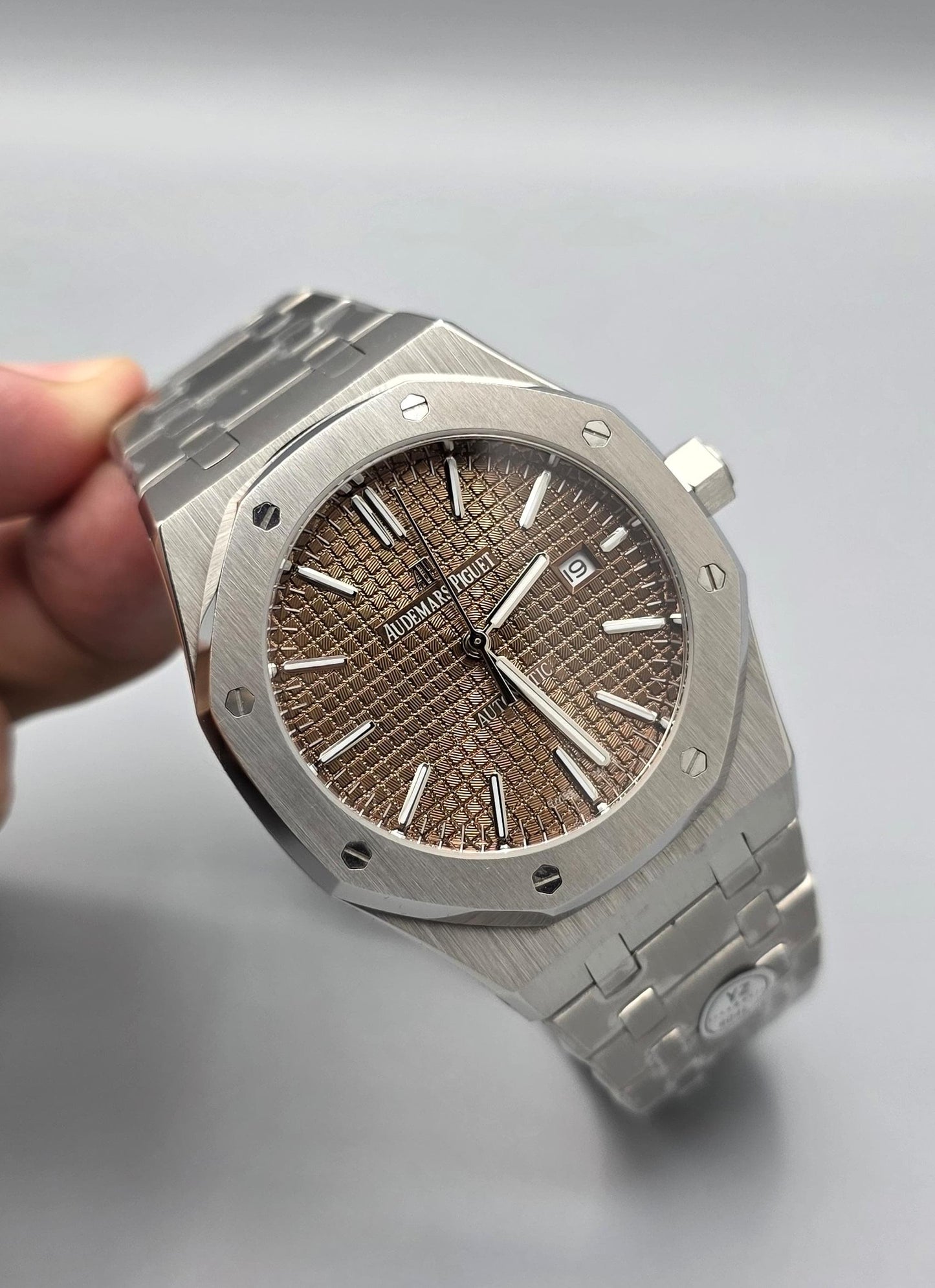 Luxury Men’s Stainless Steel Watch – Automatic Brown Dial