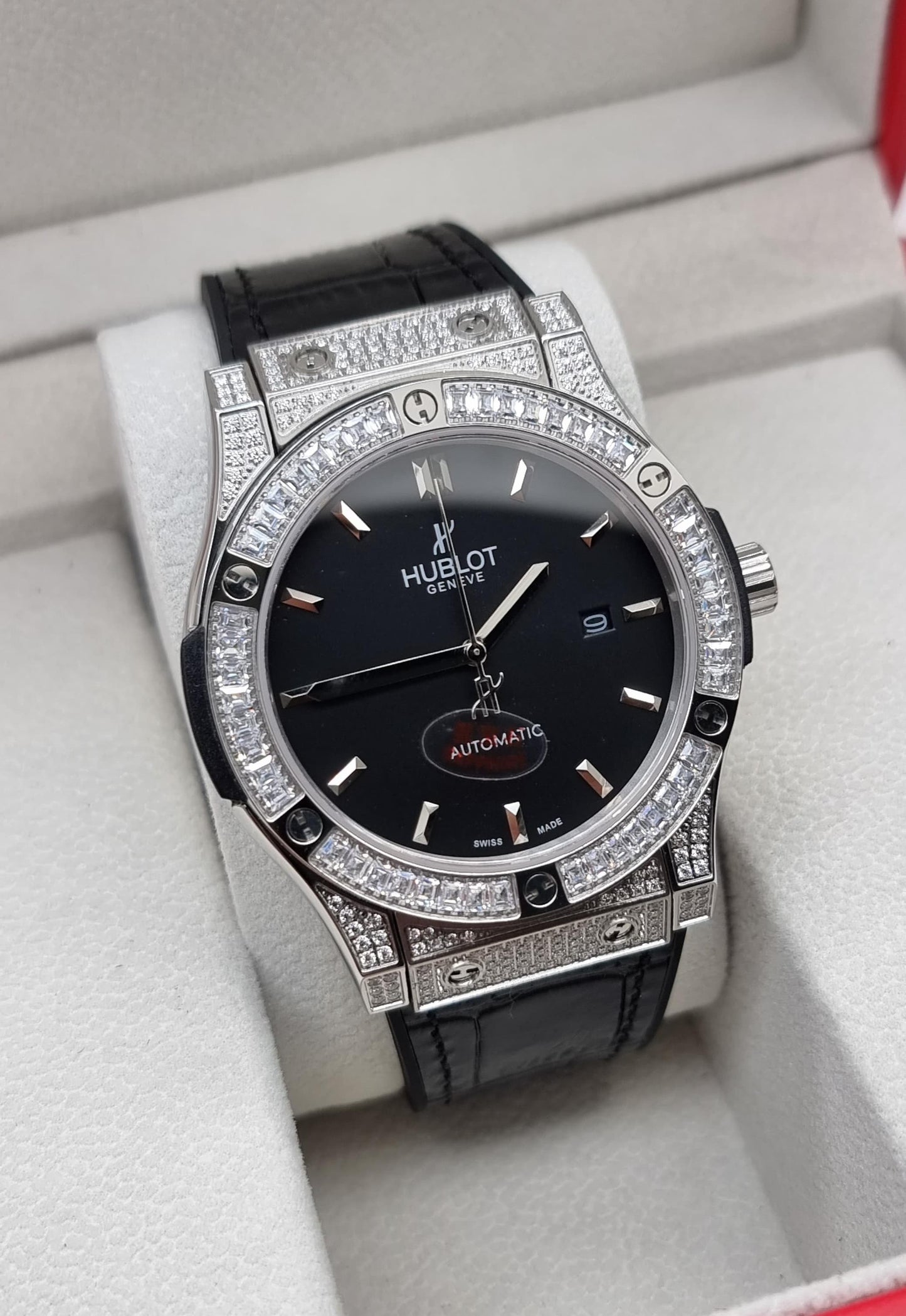 High Quality Luxury Branded Watch - Silver