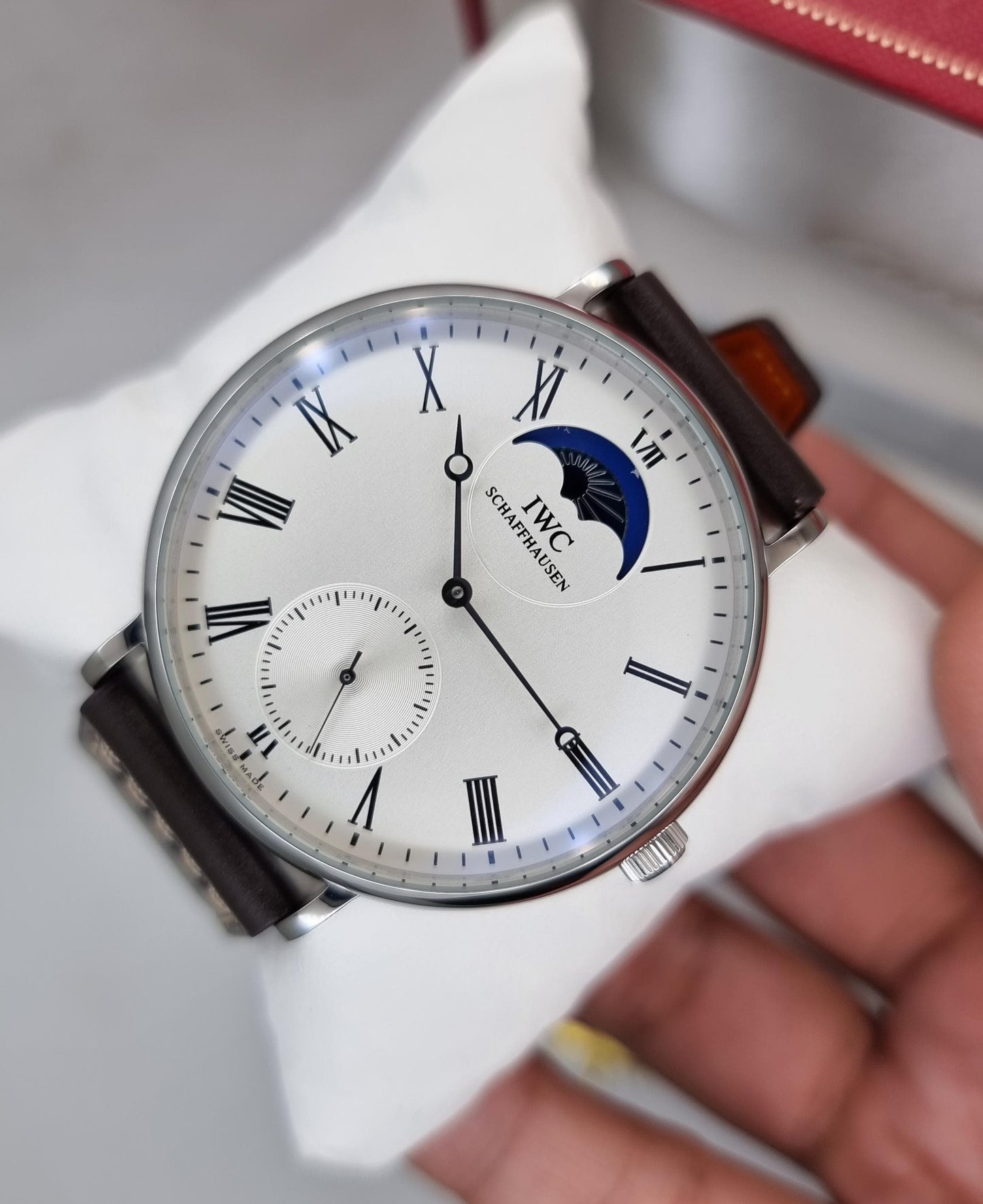 High Quality Luxury Branded Watch - Silver