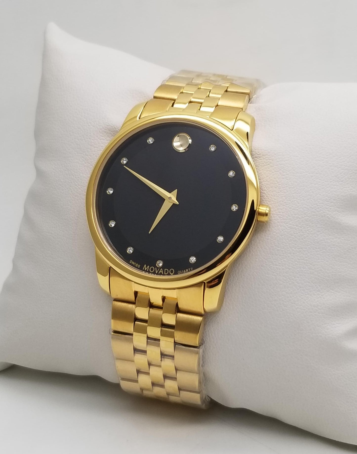 High Quality Luxury Branded Watch - Golden