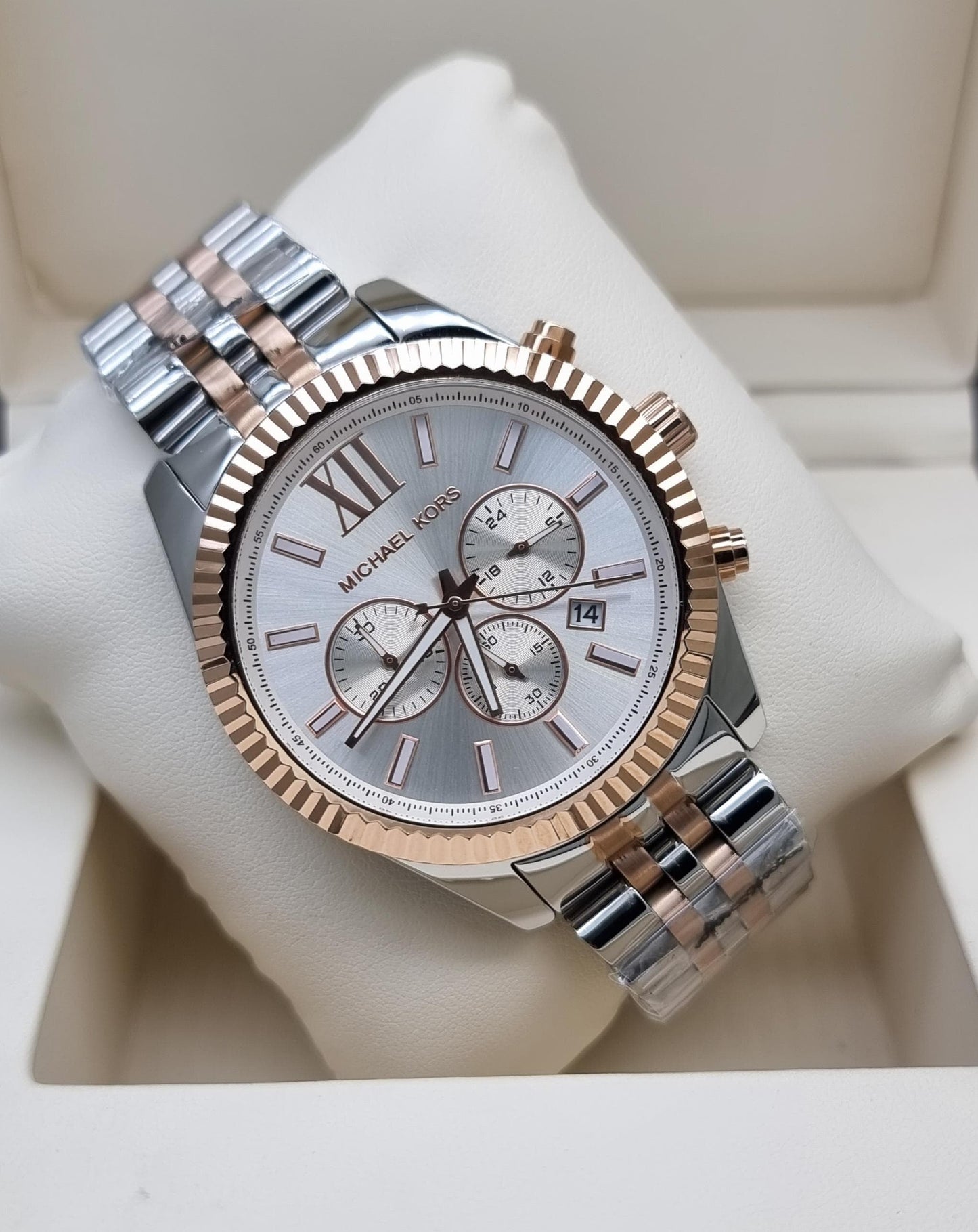 High Quality Luxury Branded Watch - Silver & Rose
