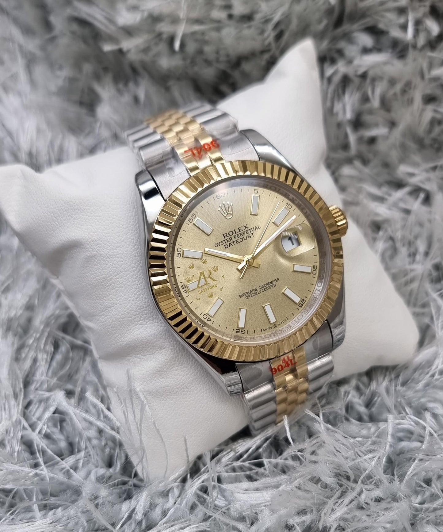 High Quality Luxury Branded Watch - Gold & Silver