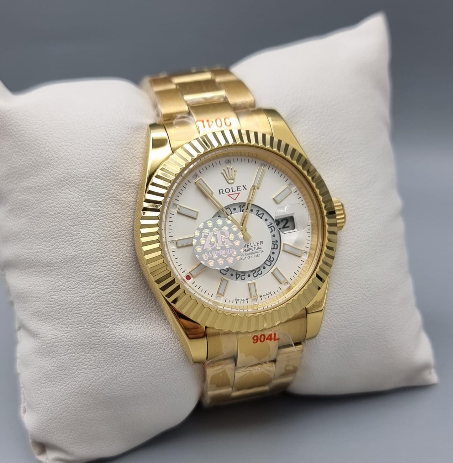 High Quality Luxury Branded Watch - White Dail