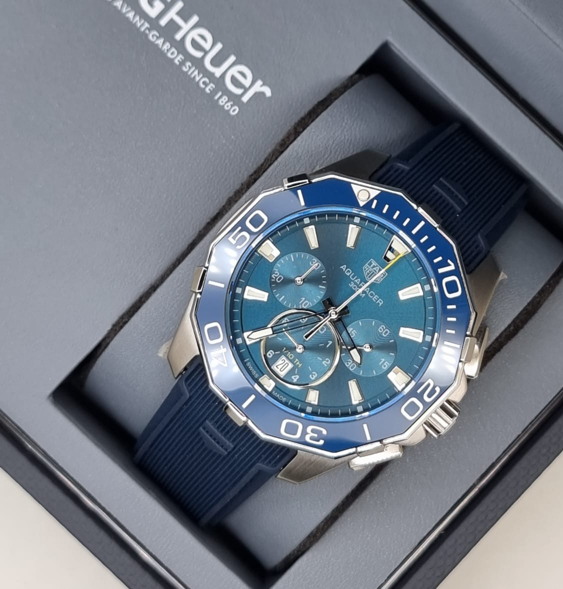 High Quality Luxury Branded Watch - Silver & Blue
