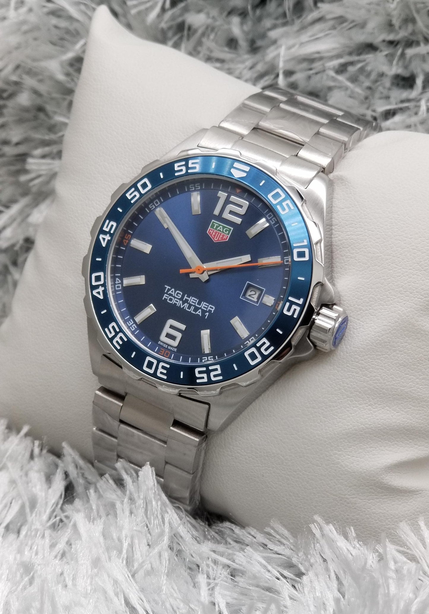 High Quality Luxury Branded Watch - Silver