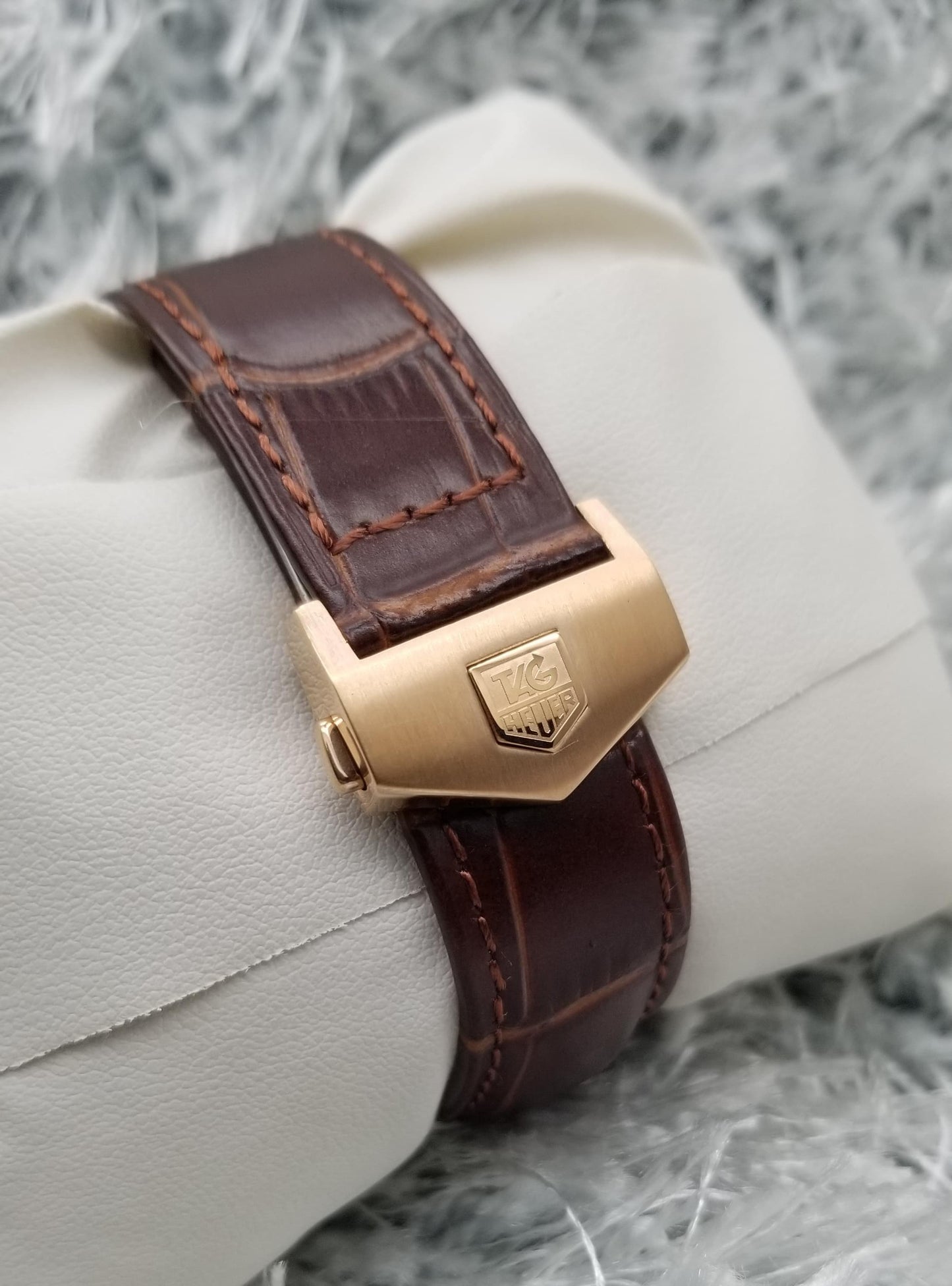 High Quality Luxury Branded Watch - Rose