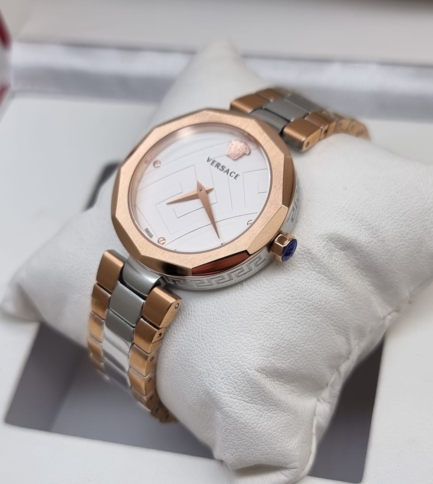 High Quality Luxury Branded Watch - Rose & Silver