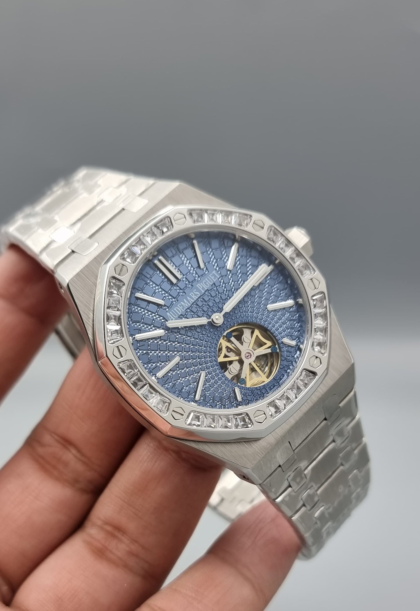 High Quality Luxury Branded Watch - Silver Automatic