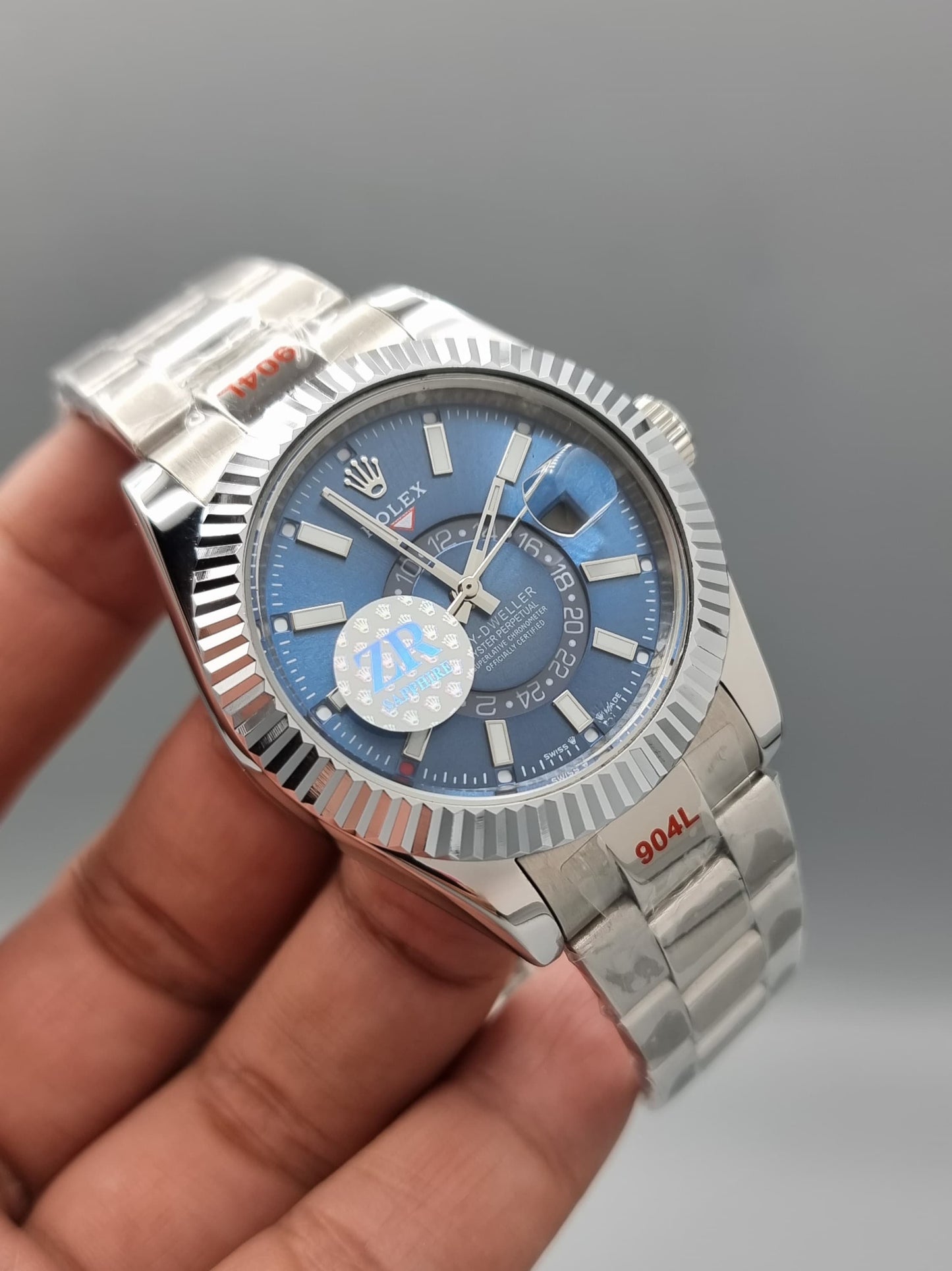 High Quality Luxury Branded Watch - Blue Dail