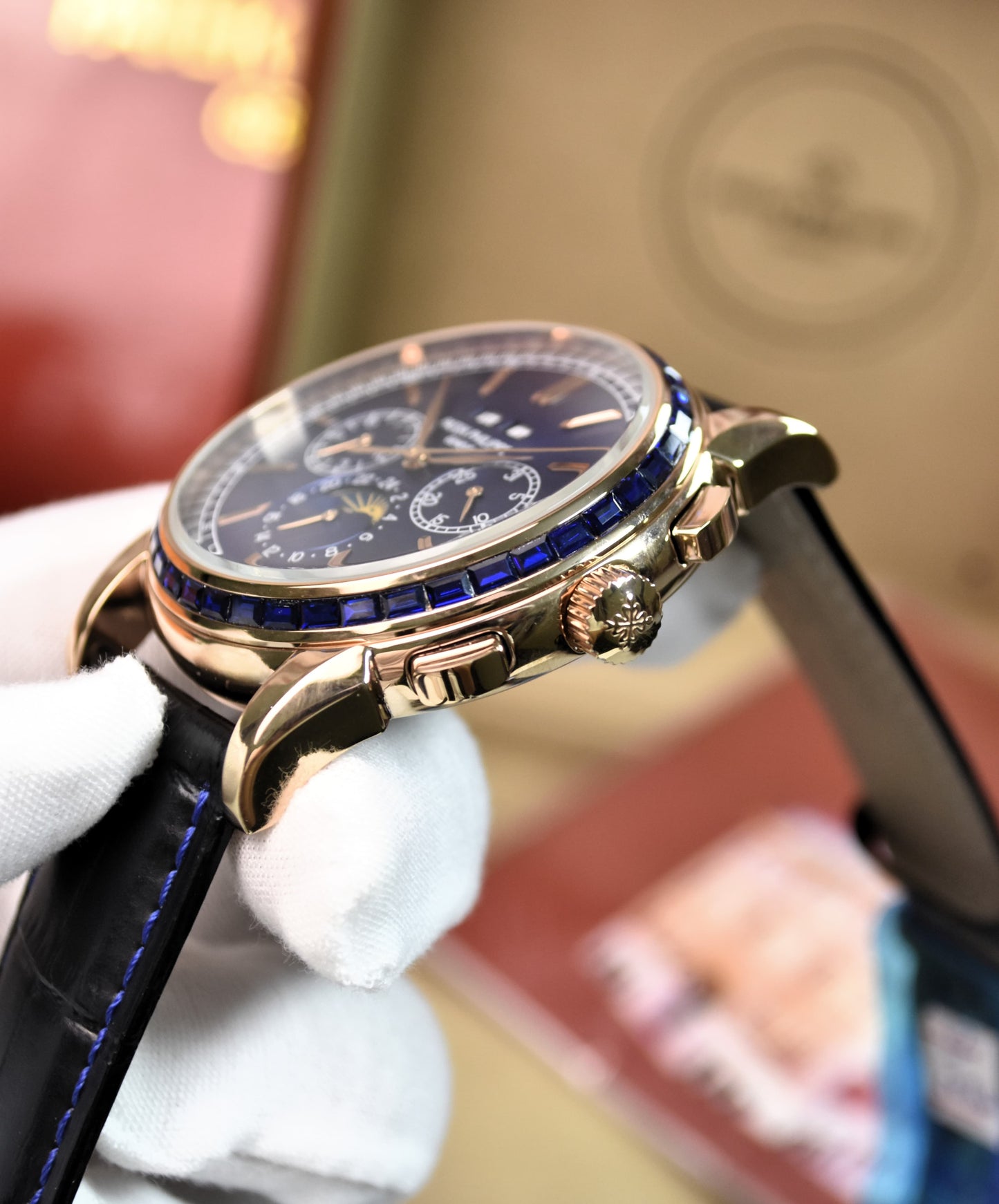 High Quality Luxury Branded Watch - Color Stone Bezel (Blue)