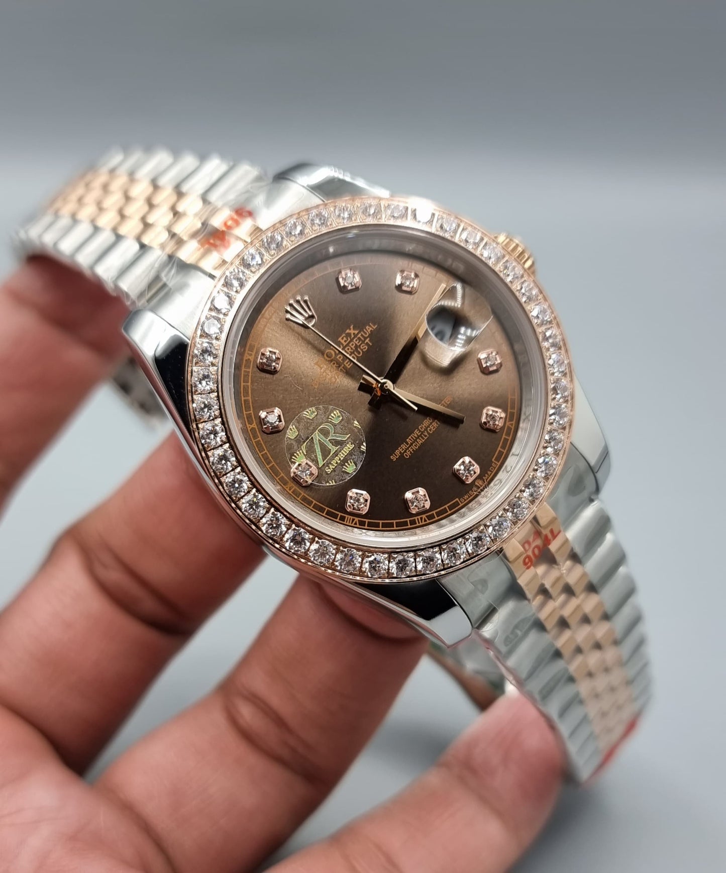 High Quality Luxury Branded Watch - Brown Dail