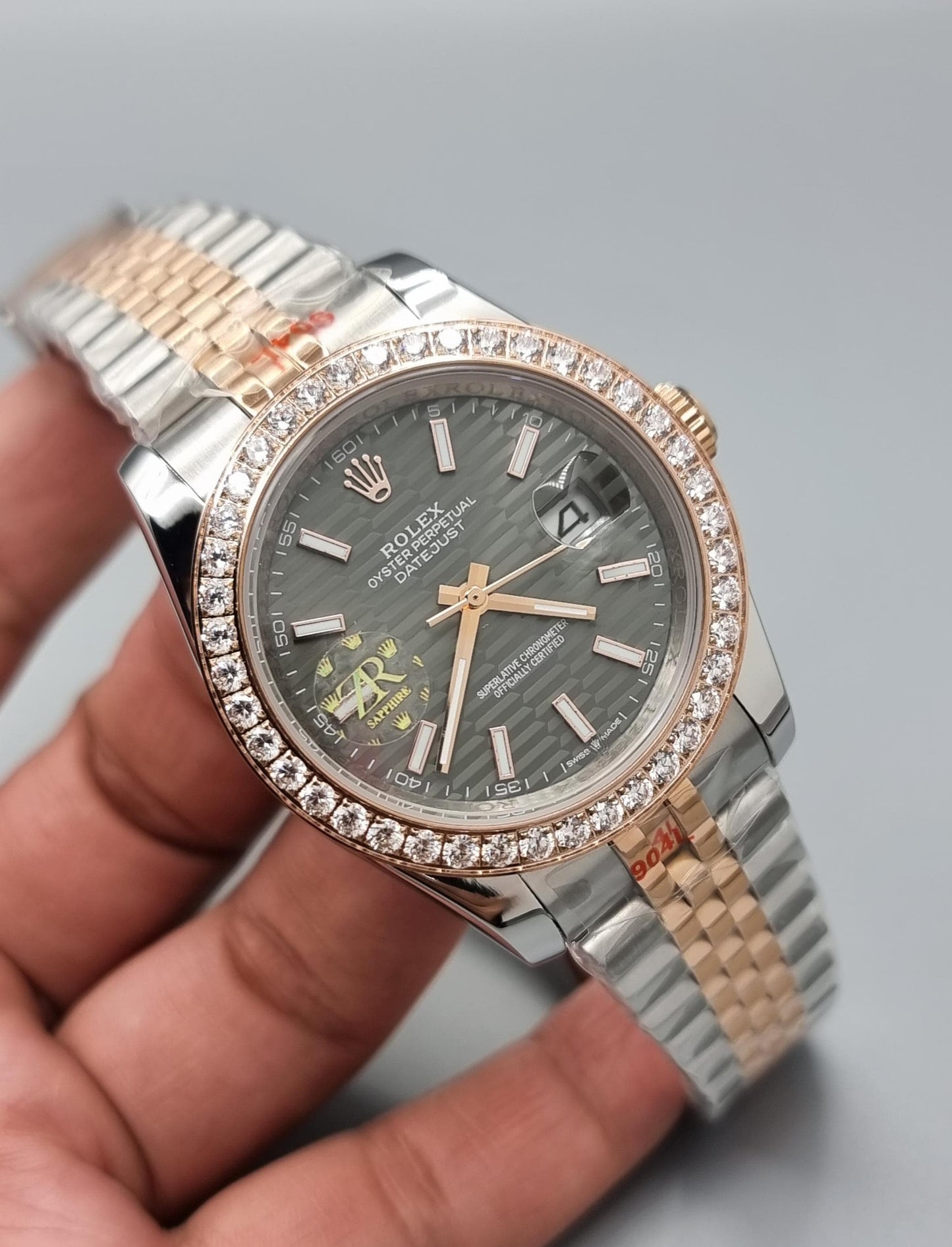 High Quality Luxury Branded Watch - Grey Dail