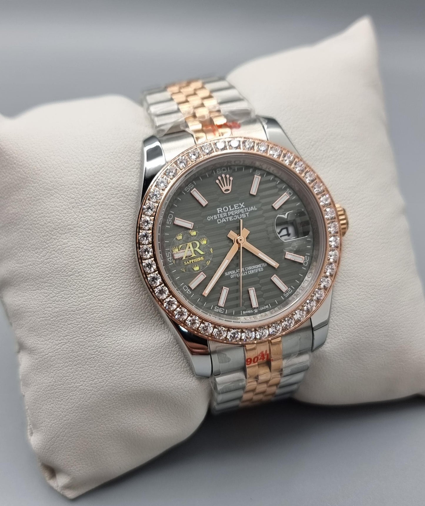 High Quality Luxury Branded Watch - Grey Dail