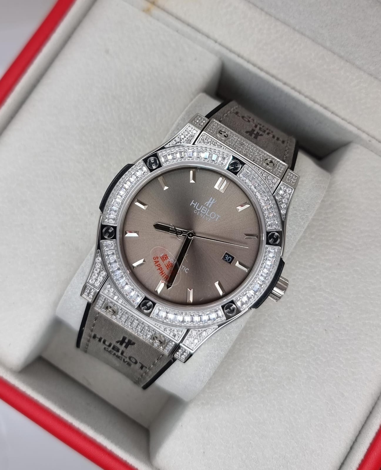 High Quality Luxury Branded Watch - Silver