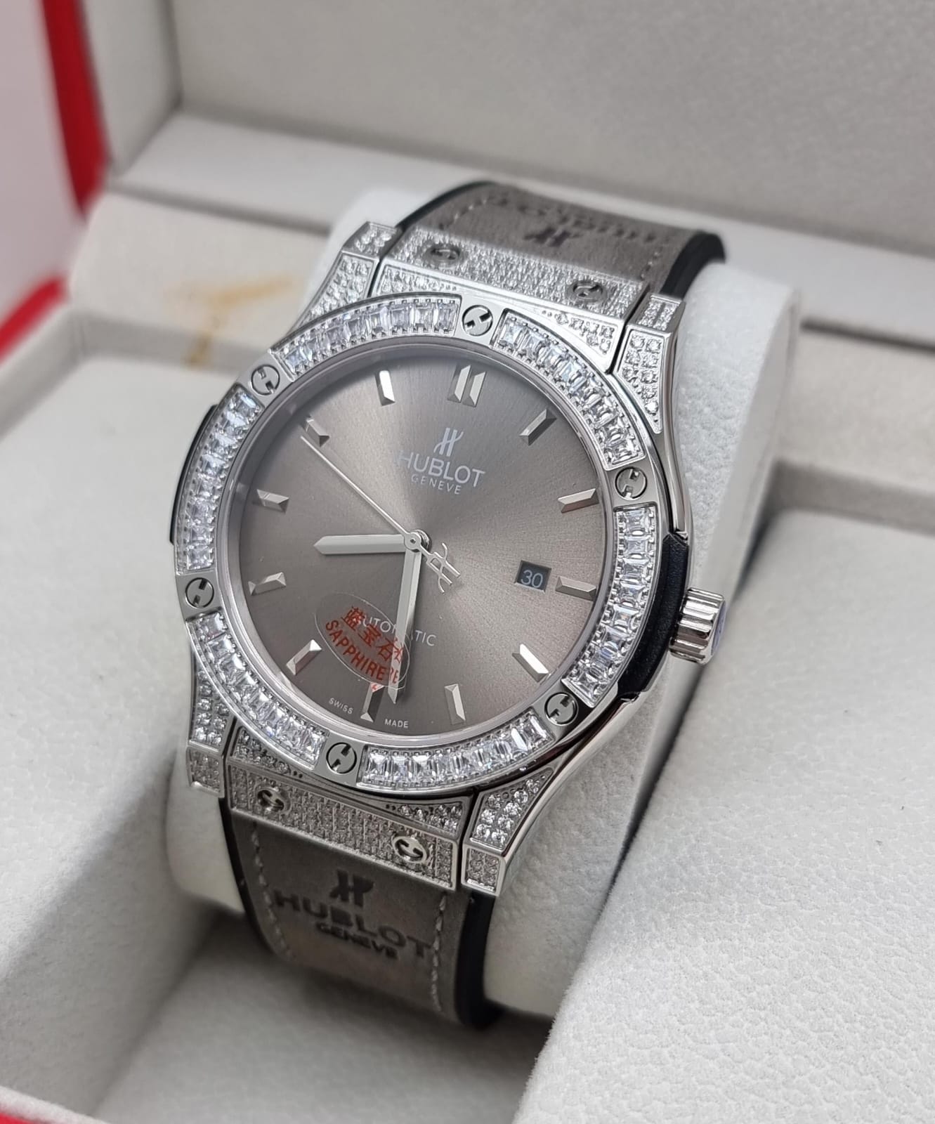 High Quality Luxury Branded Watch - Silver